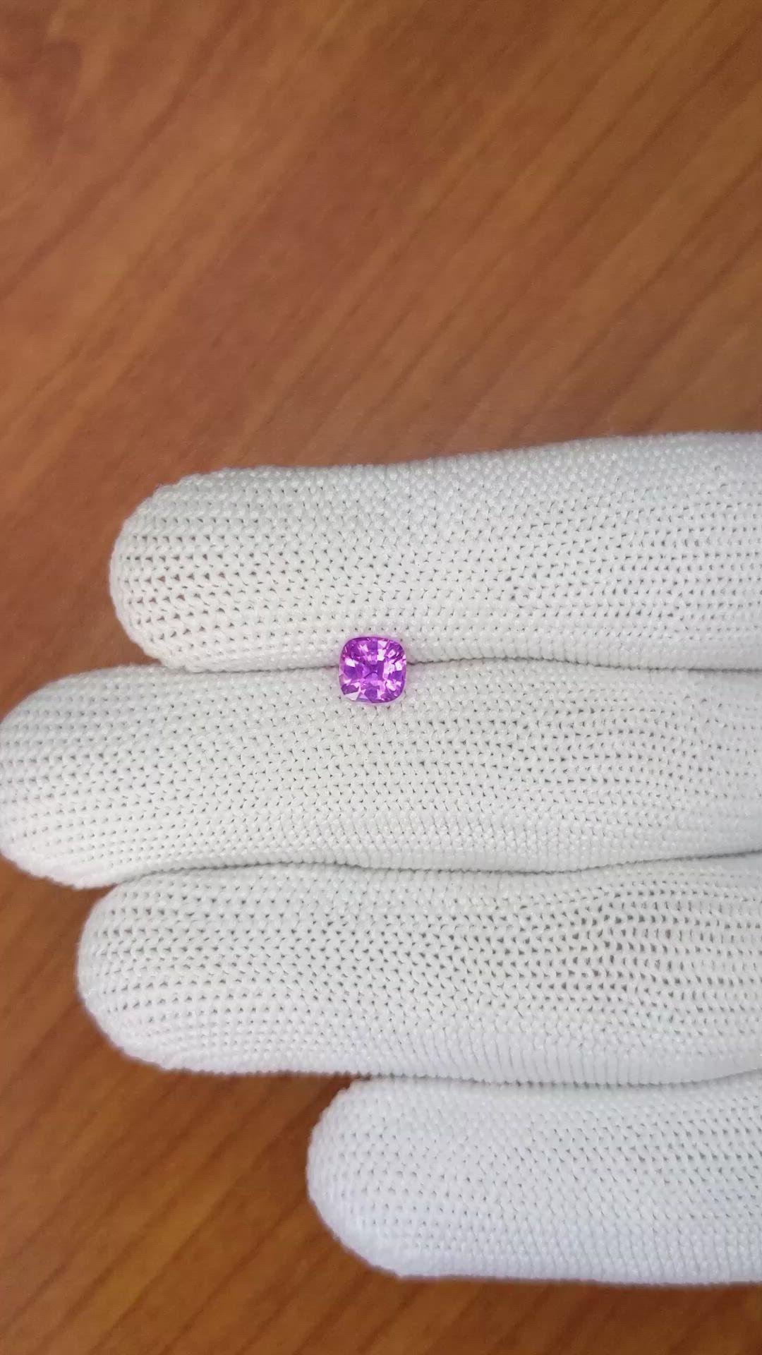 0.81 Ct. Pinkish Purple Sapphire from Ceylon (Sri Lanka) Size Video