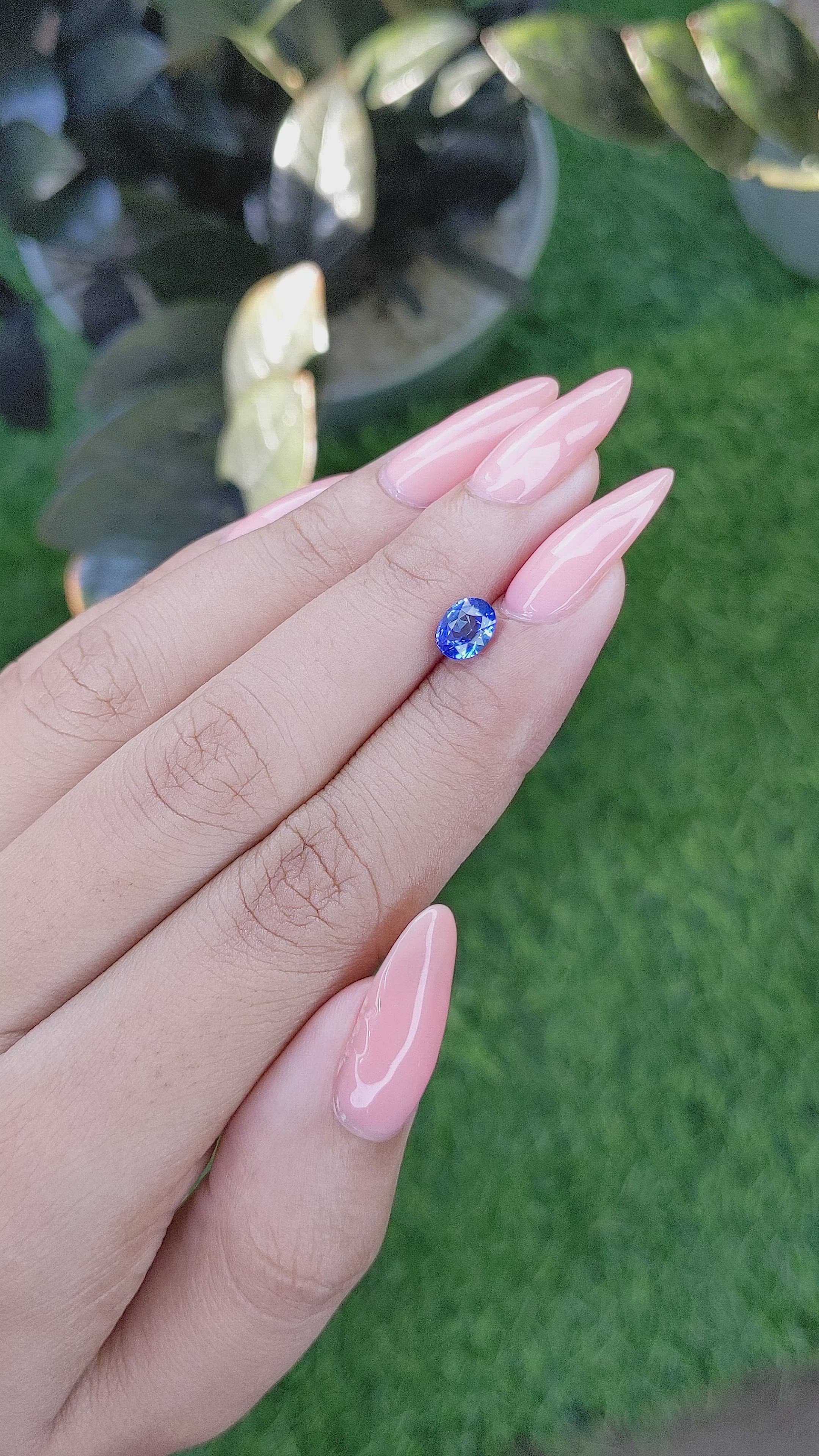 1.01 Ct. Blue Sapphire from Ceylon (Sri Lanka) Size Video