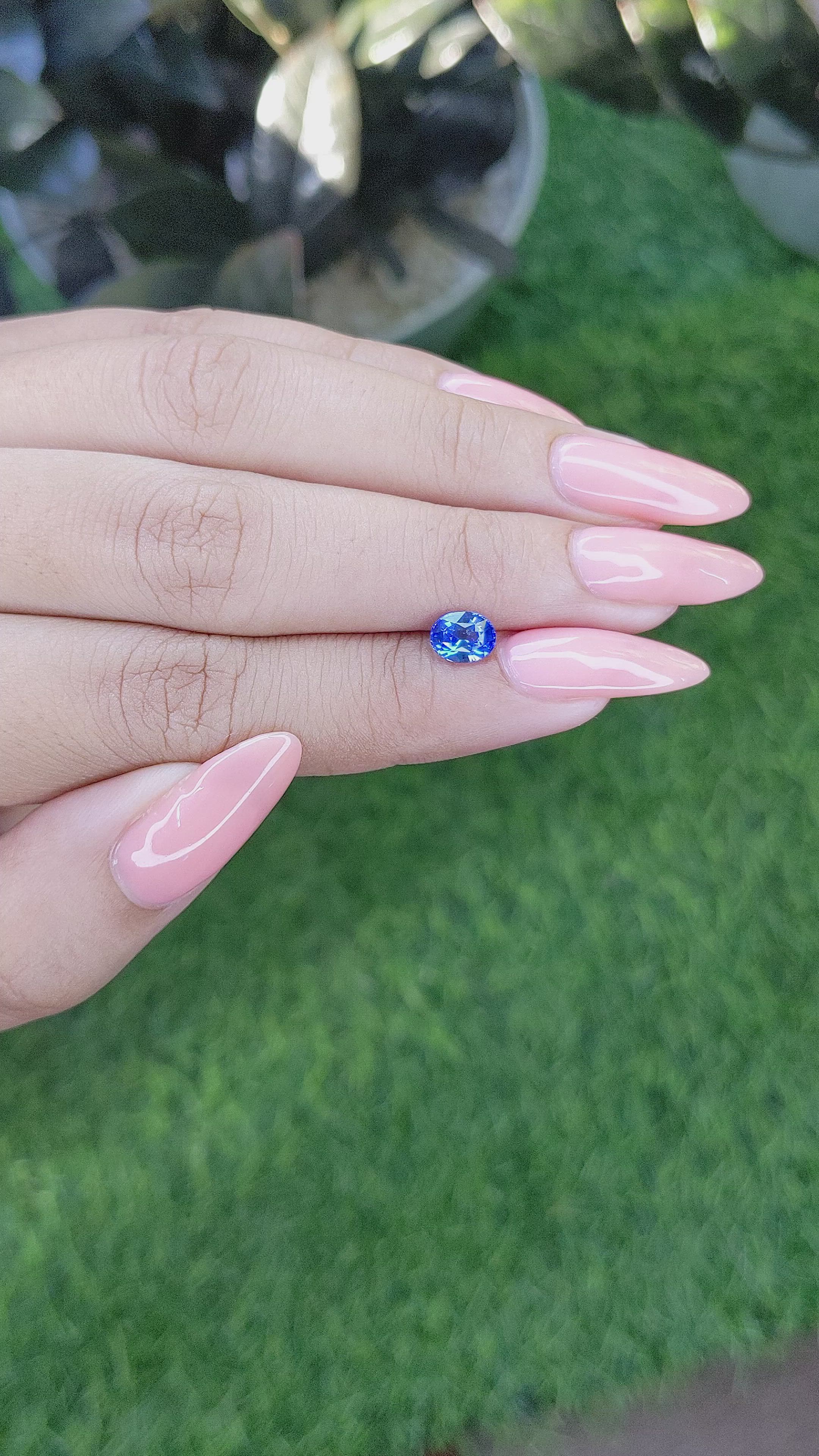 1.01 Ct. Blue Sapphire from Ceylon (Sri Lanka) Size Video