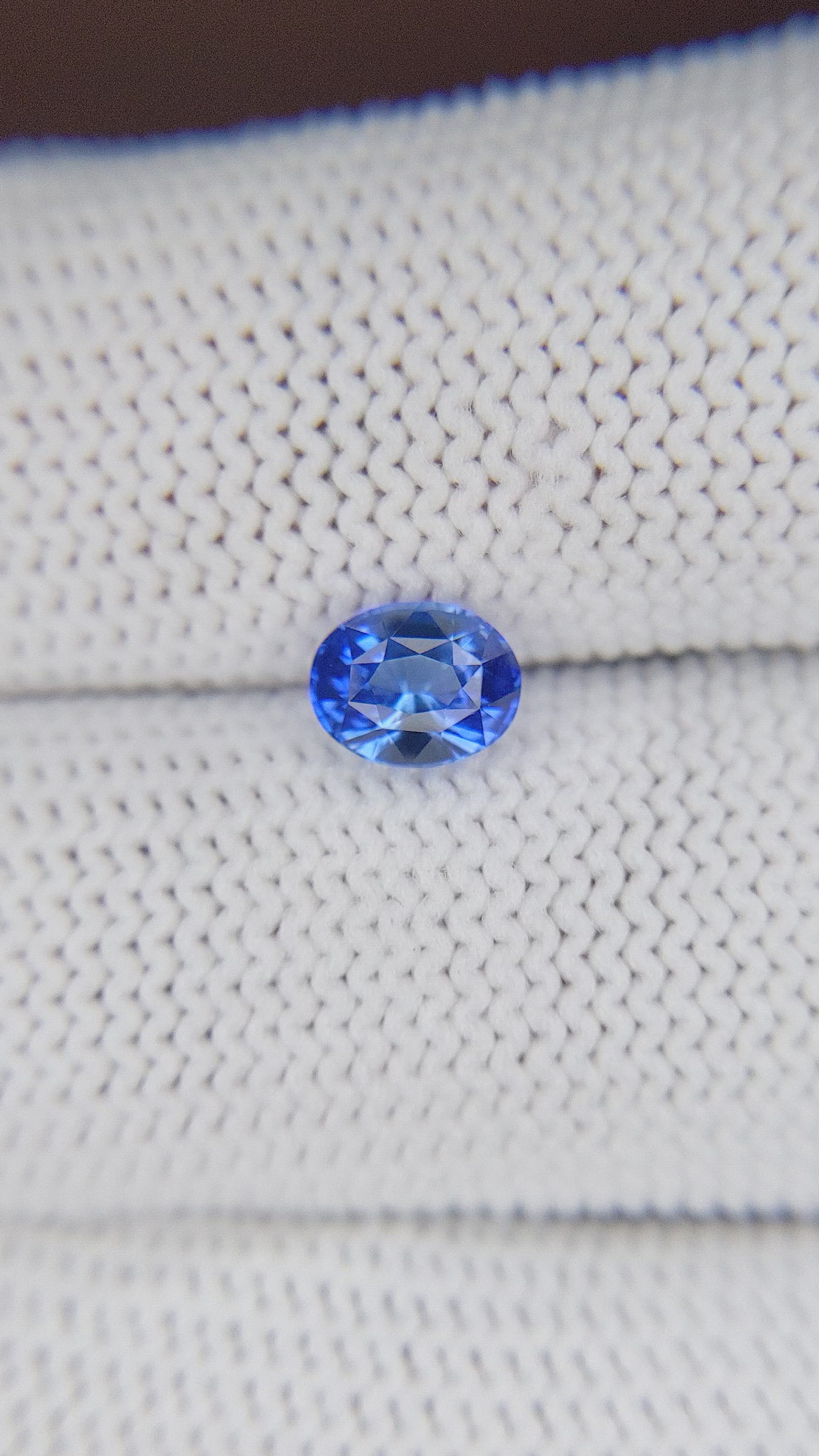 1.01 Ct. Blue Sapphire from Ceylon (Sri Lanka) Size Video