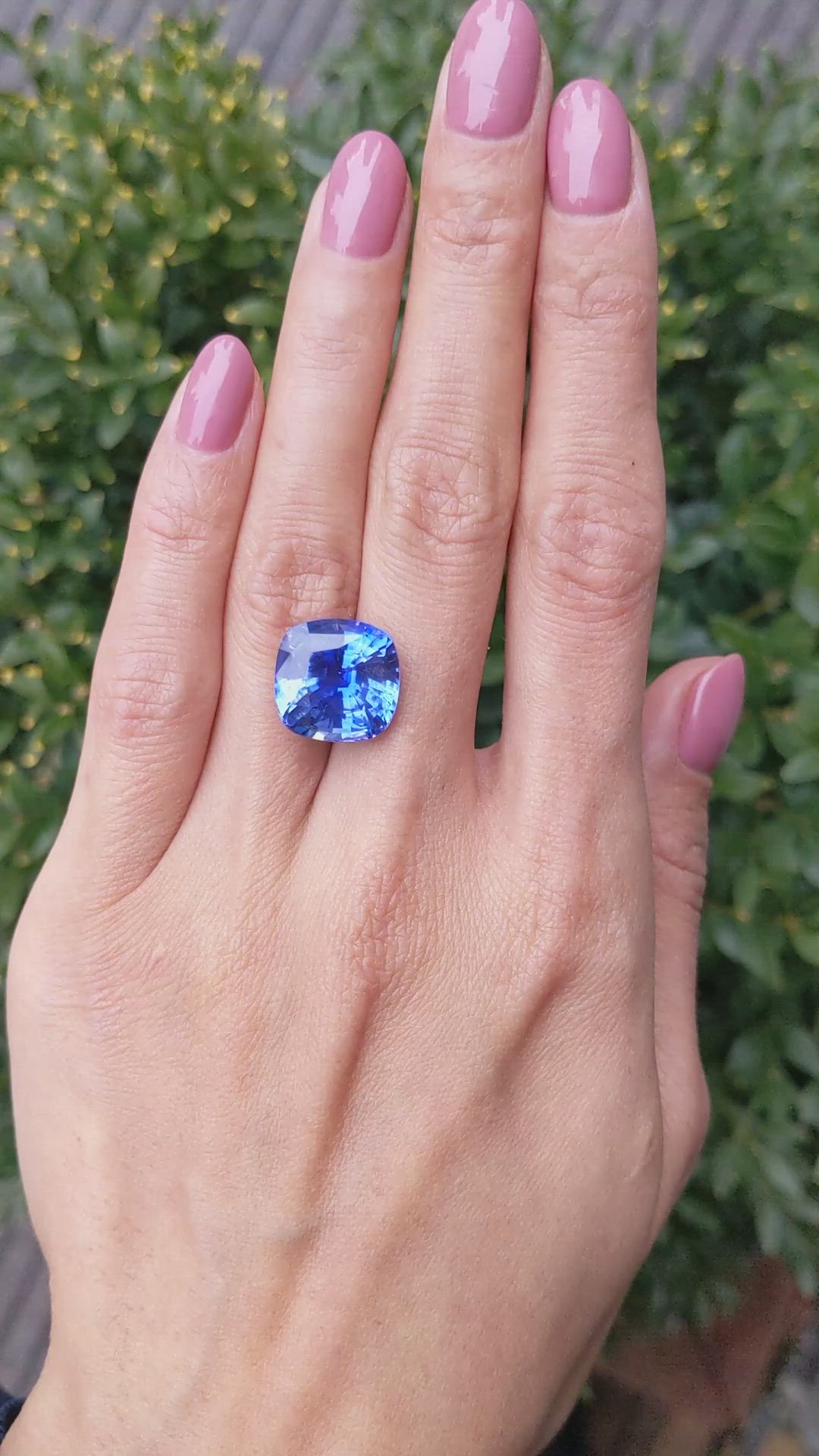 14.49 Ct. Blue Sapphire from Ceylon (Sri Lanka) Size Video