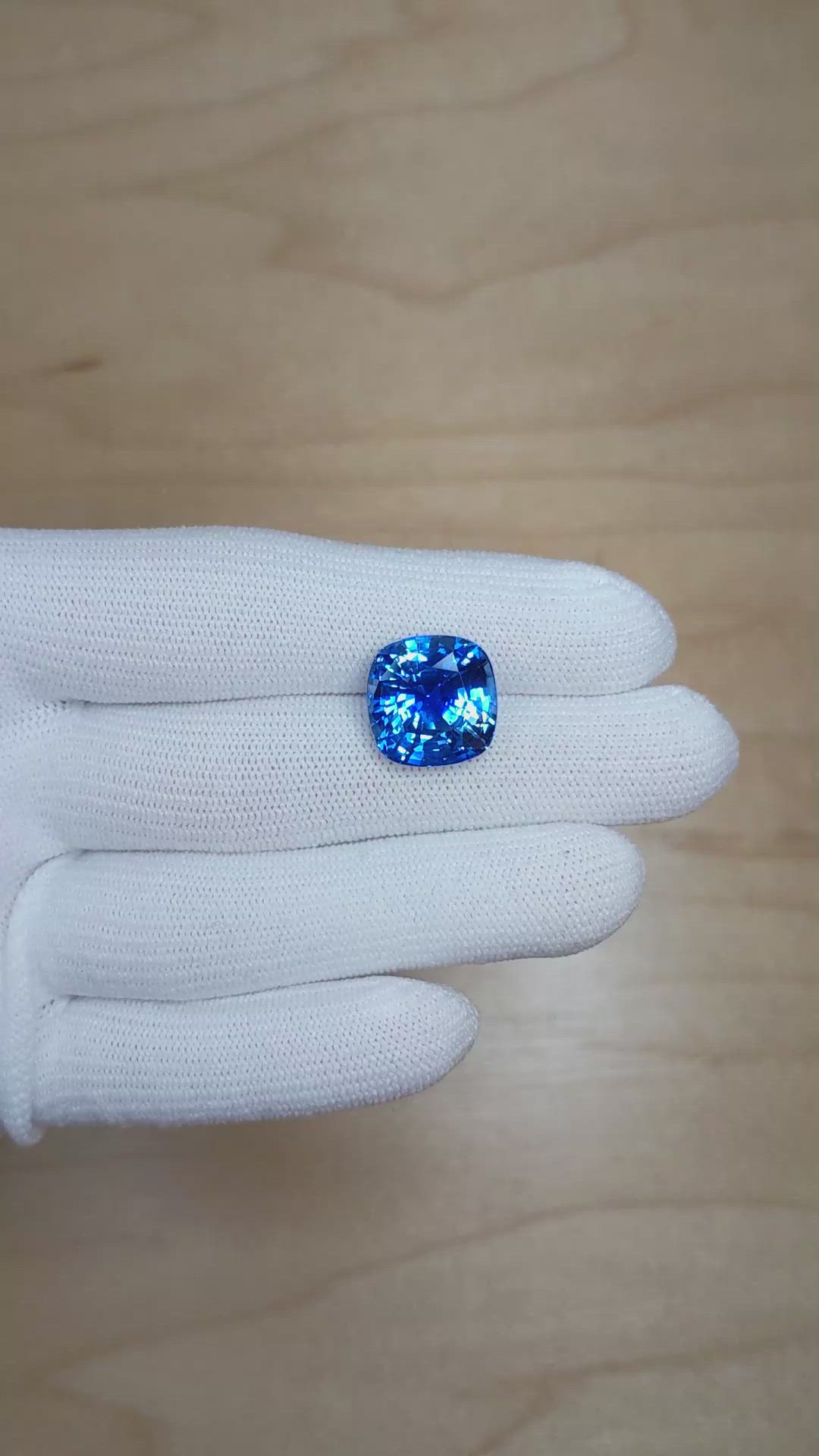 14.49 Ct. Blue Sapphire from Ceylon (Sri Lanka) Size Video