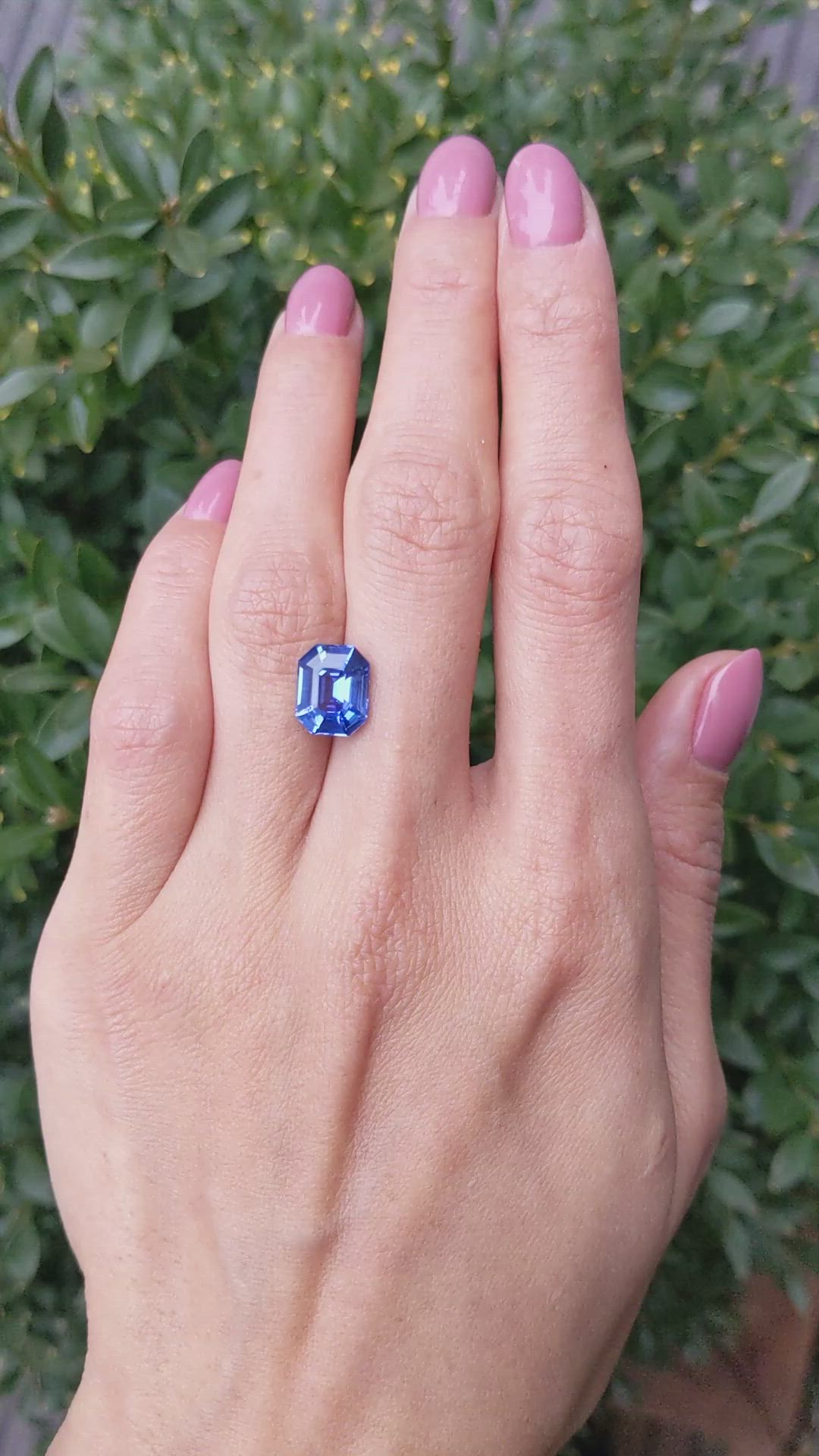 4.06 Ct. Blue Sapphire from Ceylon (Sri Lanka) Size Video