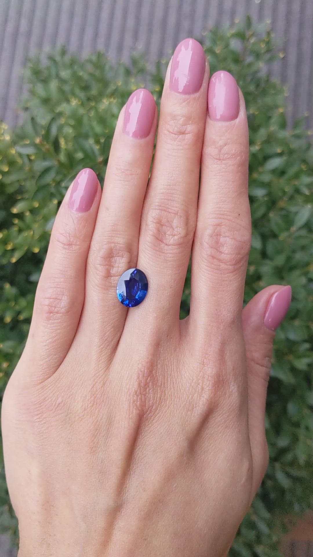 4.10 Ct. Blue Sapphire from Ceylon (Sri Lanka) Size Video