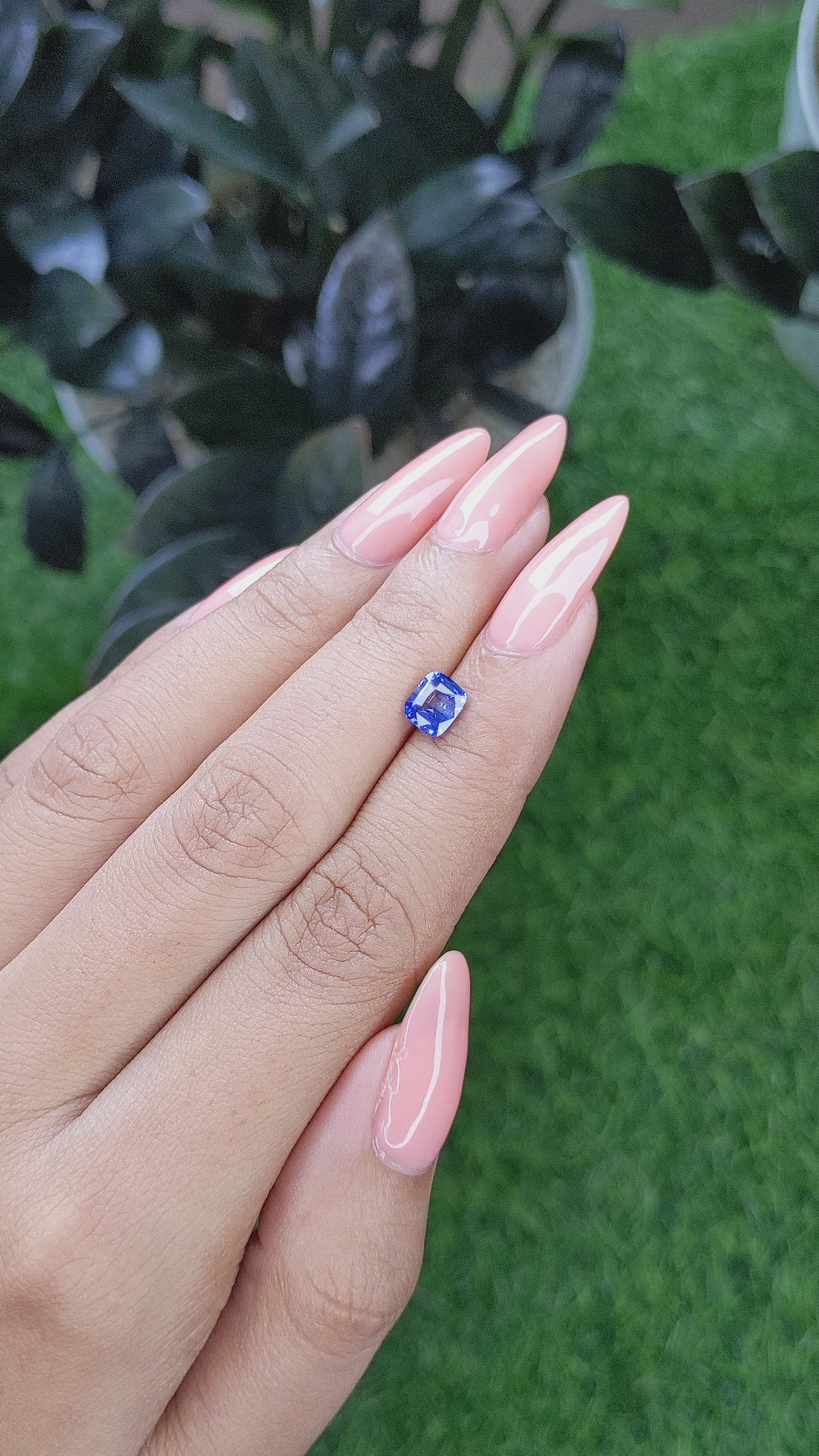 1.01 Ct. Bi Color Sapphire from Africa Size Video