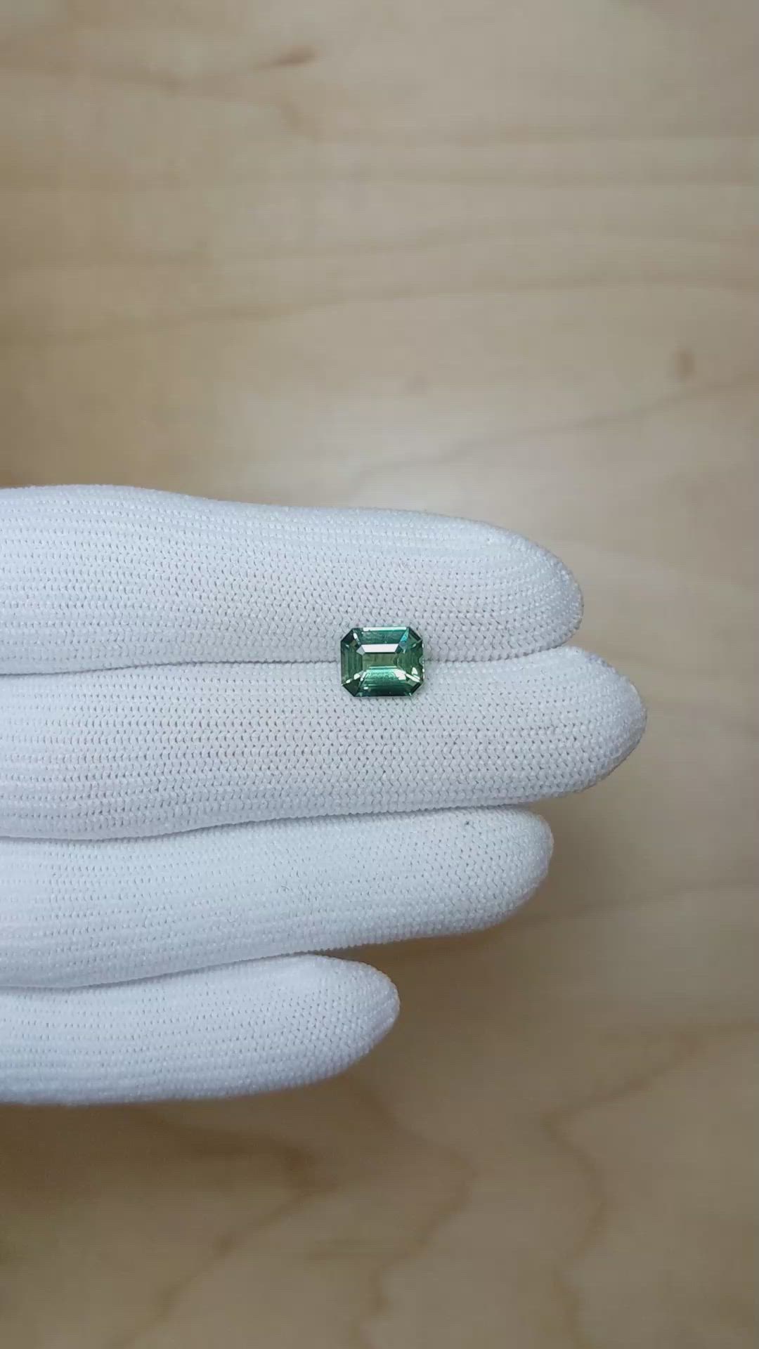 2.04 Ct. Yellowish Green Sapphire from Ceylon (Sri Lanka) Size Video