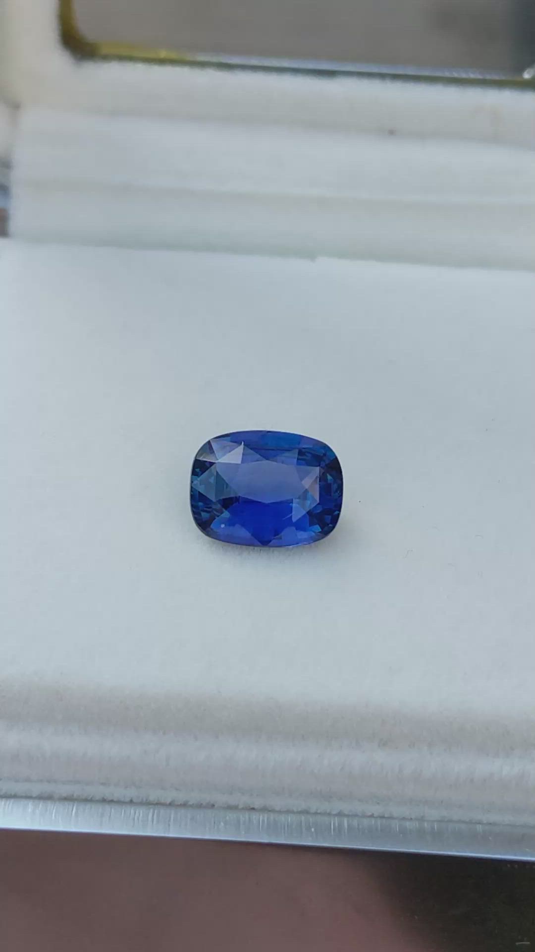 3.39 Ct. Blue Sapphire from Ceylon (Sri Lanka) Size Video