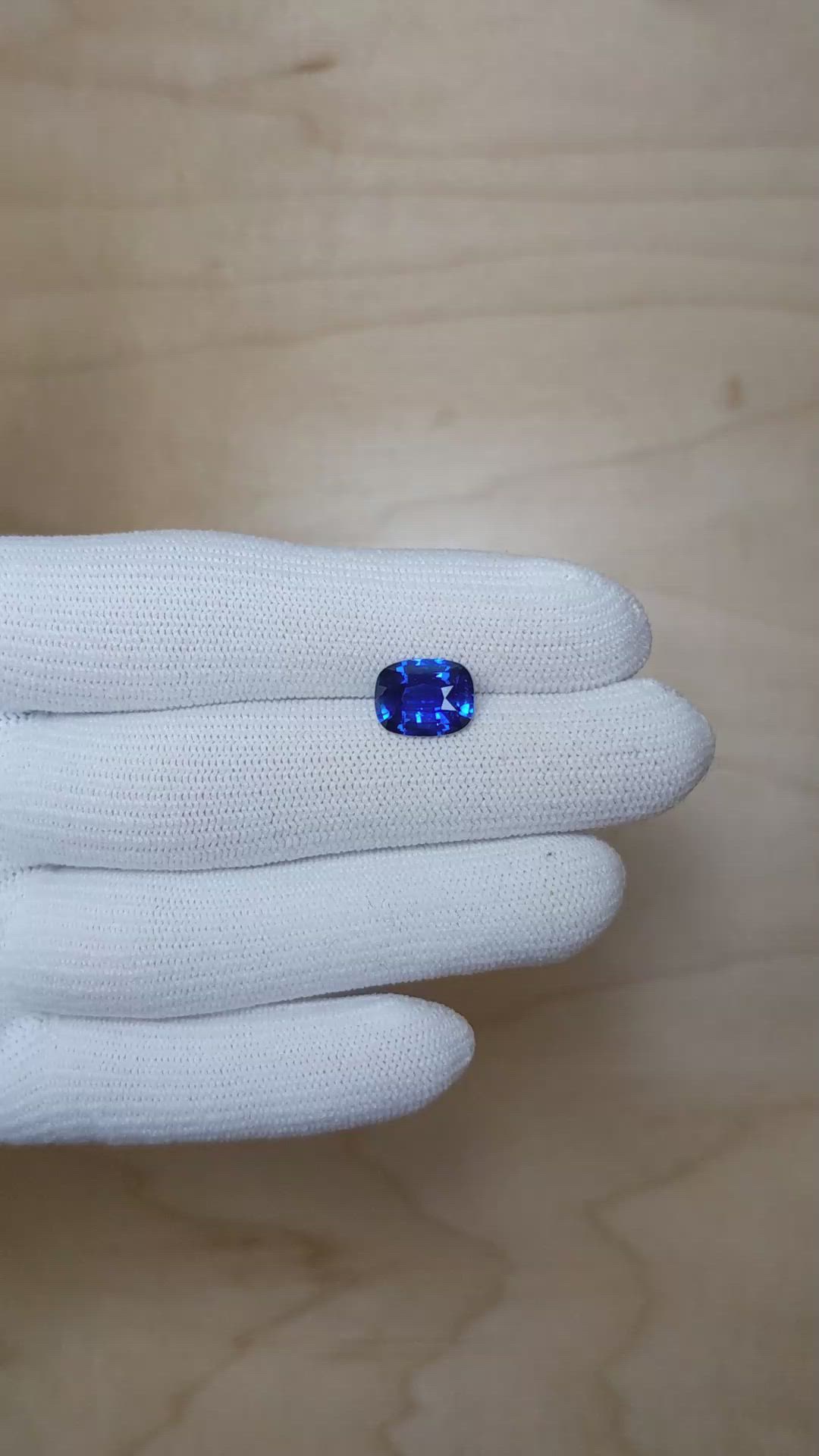 3.39 Ct. Blue Sapphire from Ceylon (Sri Lanka) Size Video