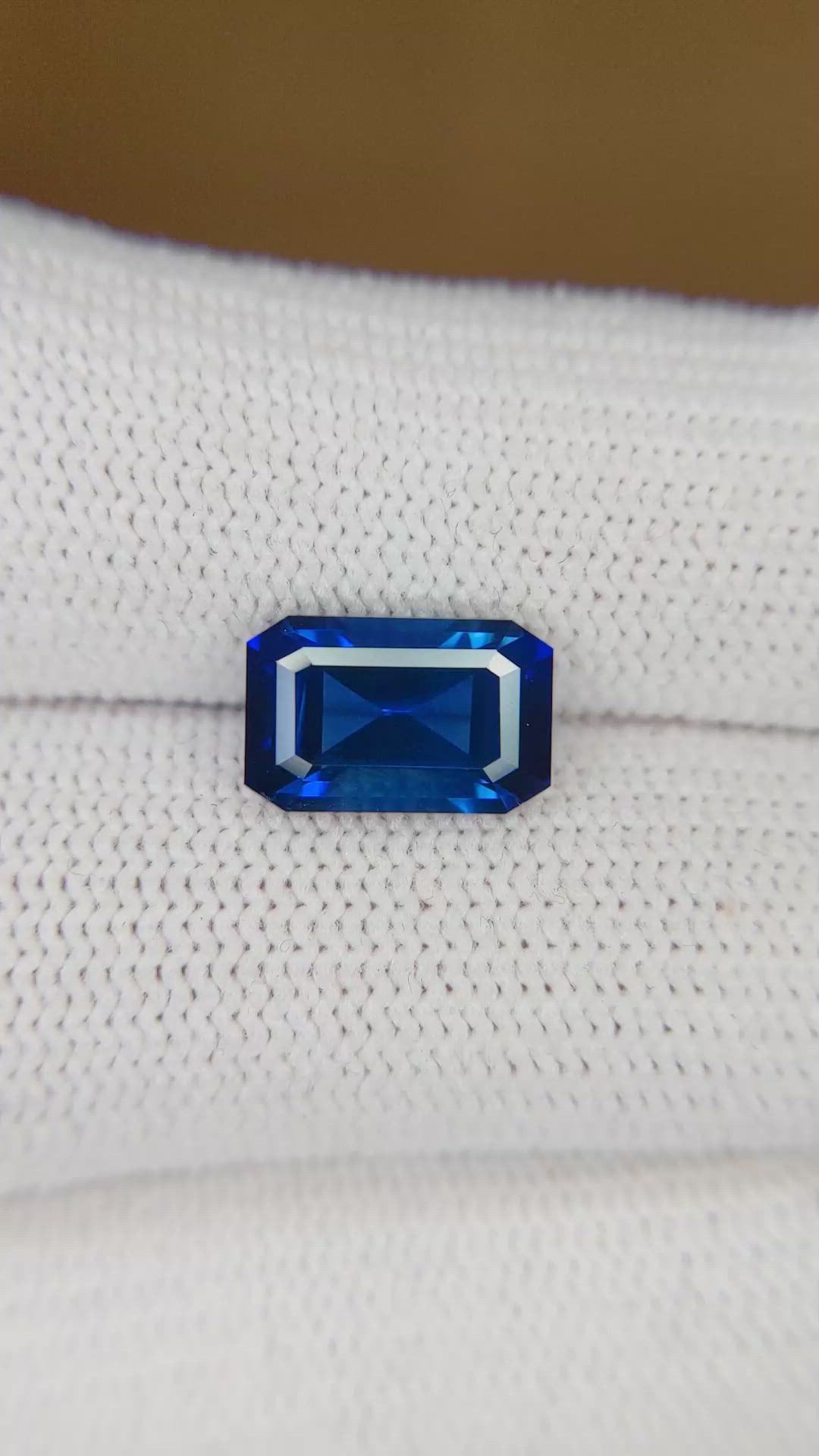 3.17 Ct. Blue Sapphire from Ceylon (Sri Lanka) Size Video