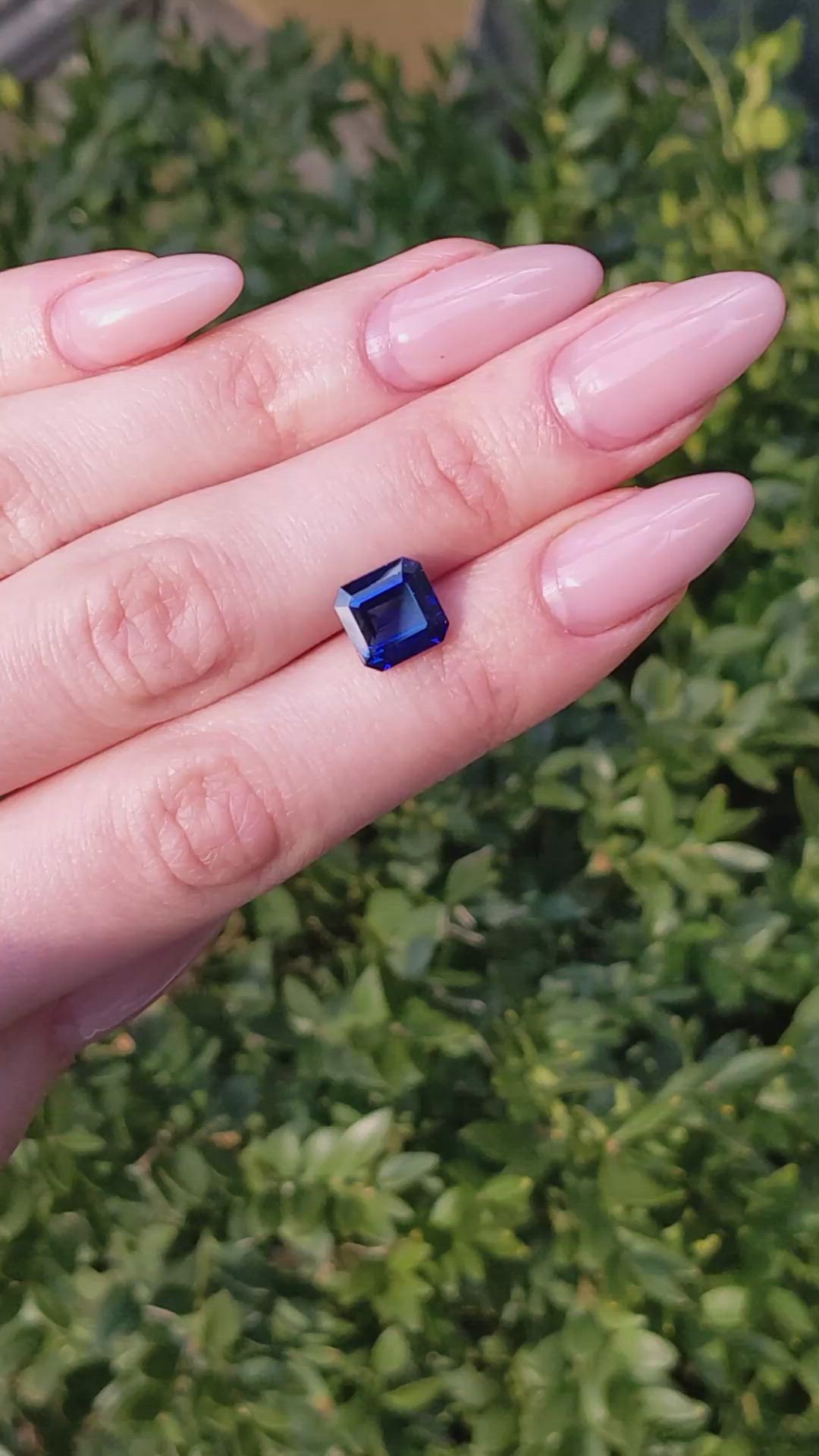 4.11 Ct. Blue Sapphire from Ceylon (Sri Lanka) Size Video