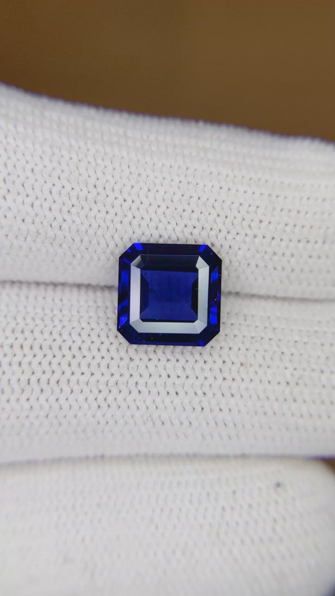 4.11 Ct. Blue Sapphire from Ceylon (Sri Lanka) Size Video