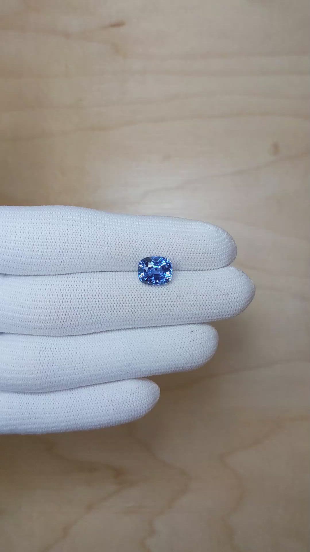 4.09 Ct. Blue Sapphire from Ceylon (Sri Lanka) Size Video