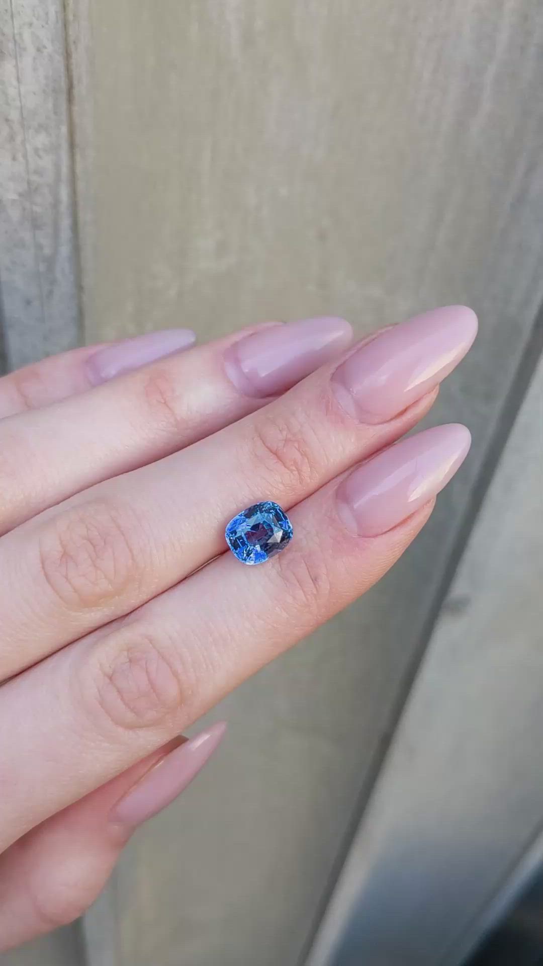 4.09 Ct. Blue Sapphire from Ceylon (Sri Lanka) Size Video
