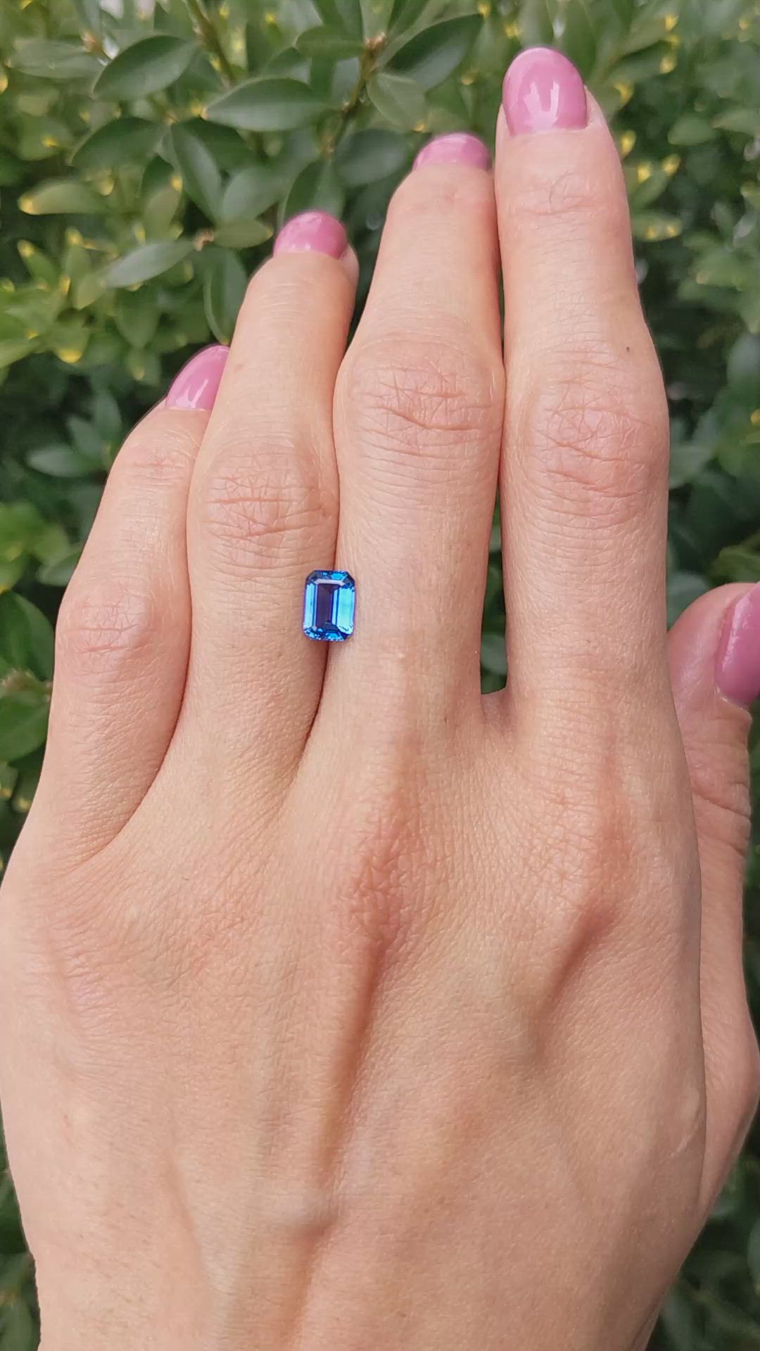 1.25 Ct. Blue Sapphire from Ceylon (Sri Lanka) Size Video