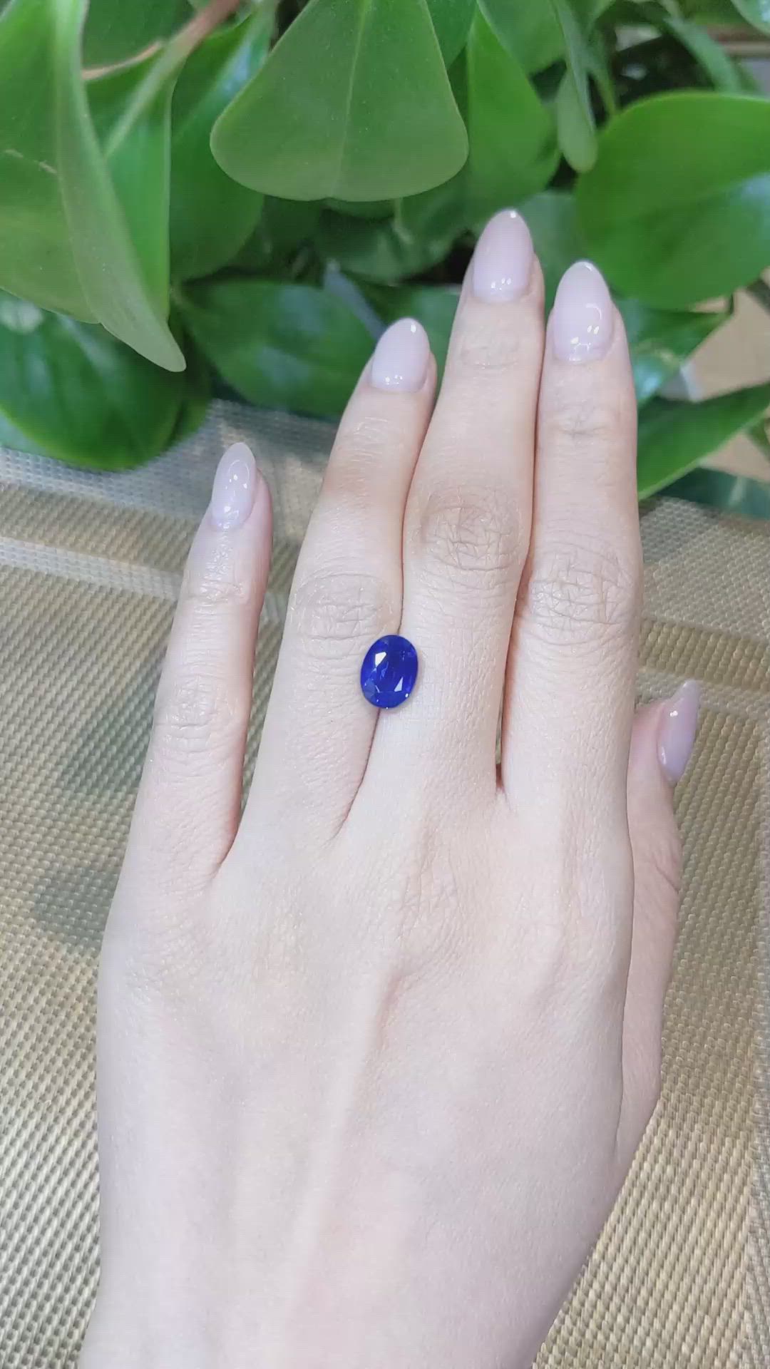 3.09 Ct. Blue Sapphire from Ceylon (Sri Lanka) Size Video
