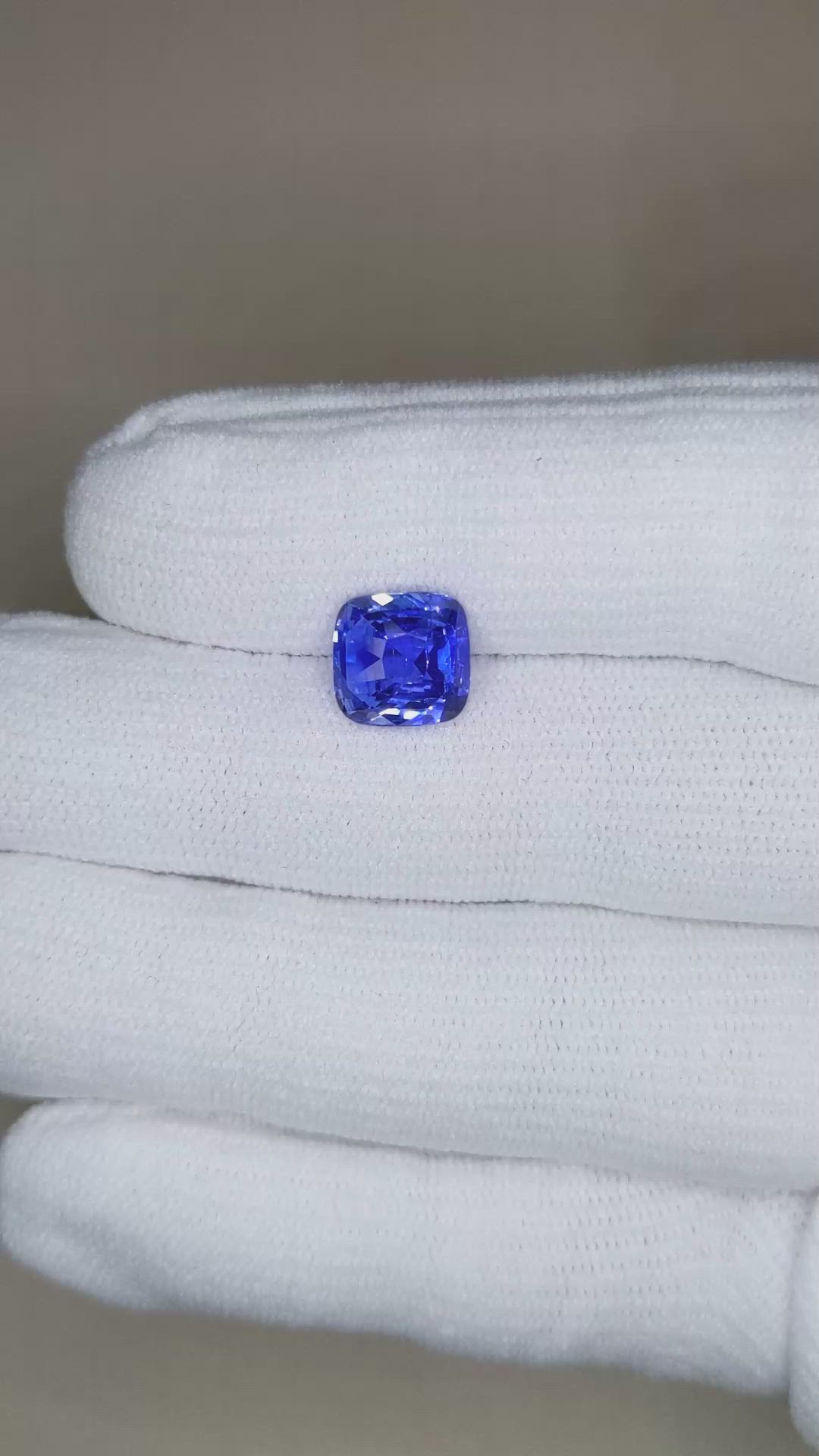 3.73 Ct. Blue Sapphire from Ceylon (Sri Lanka) Size Video