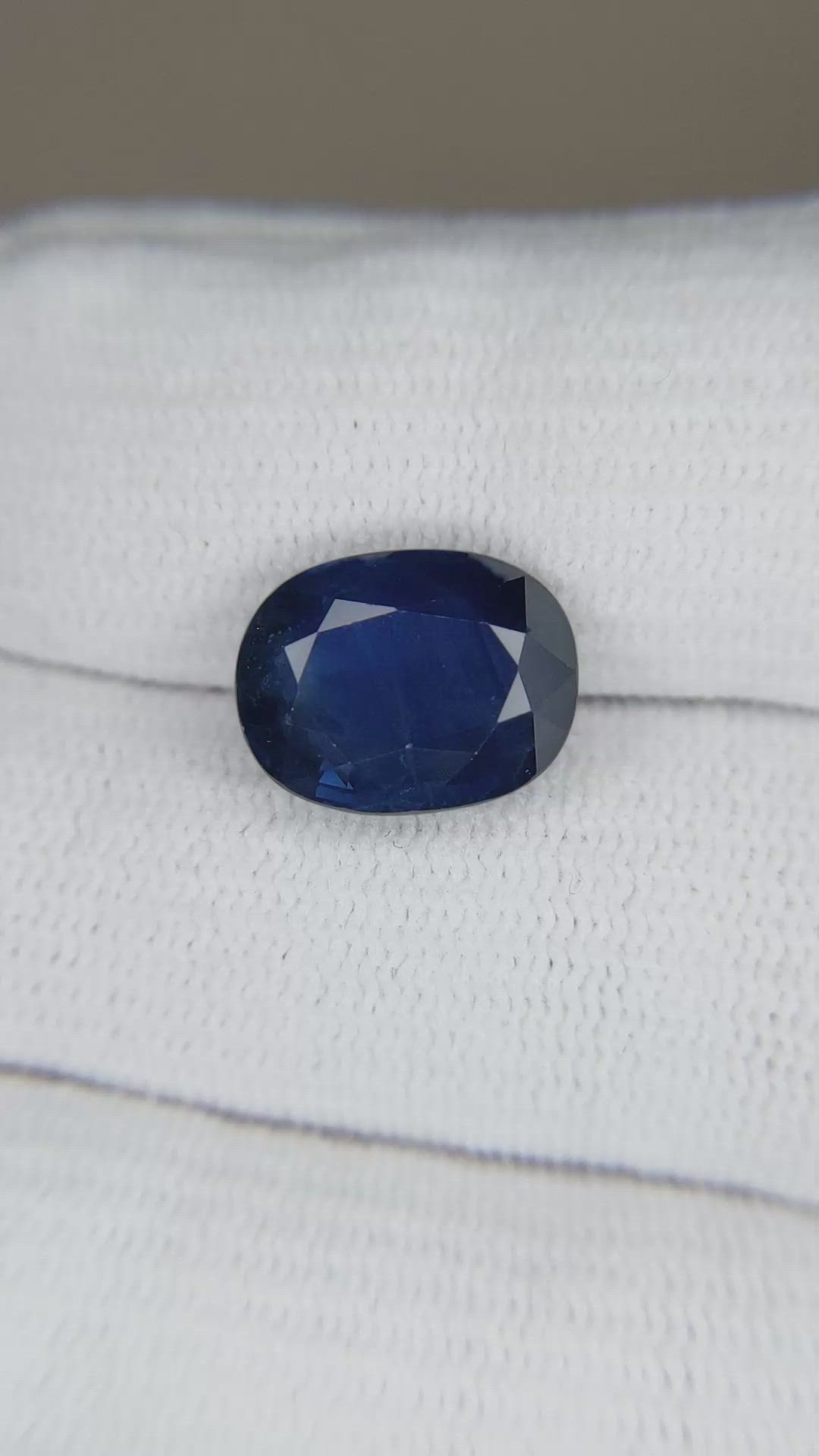 6.65 Ct. Blue Sapphire from Thailand Size Video