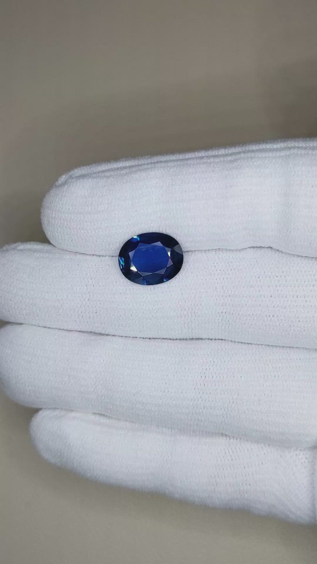 4.20 Ct. Blue Sapphire from Thailand Size Video