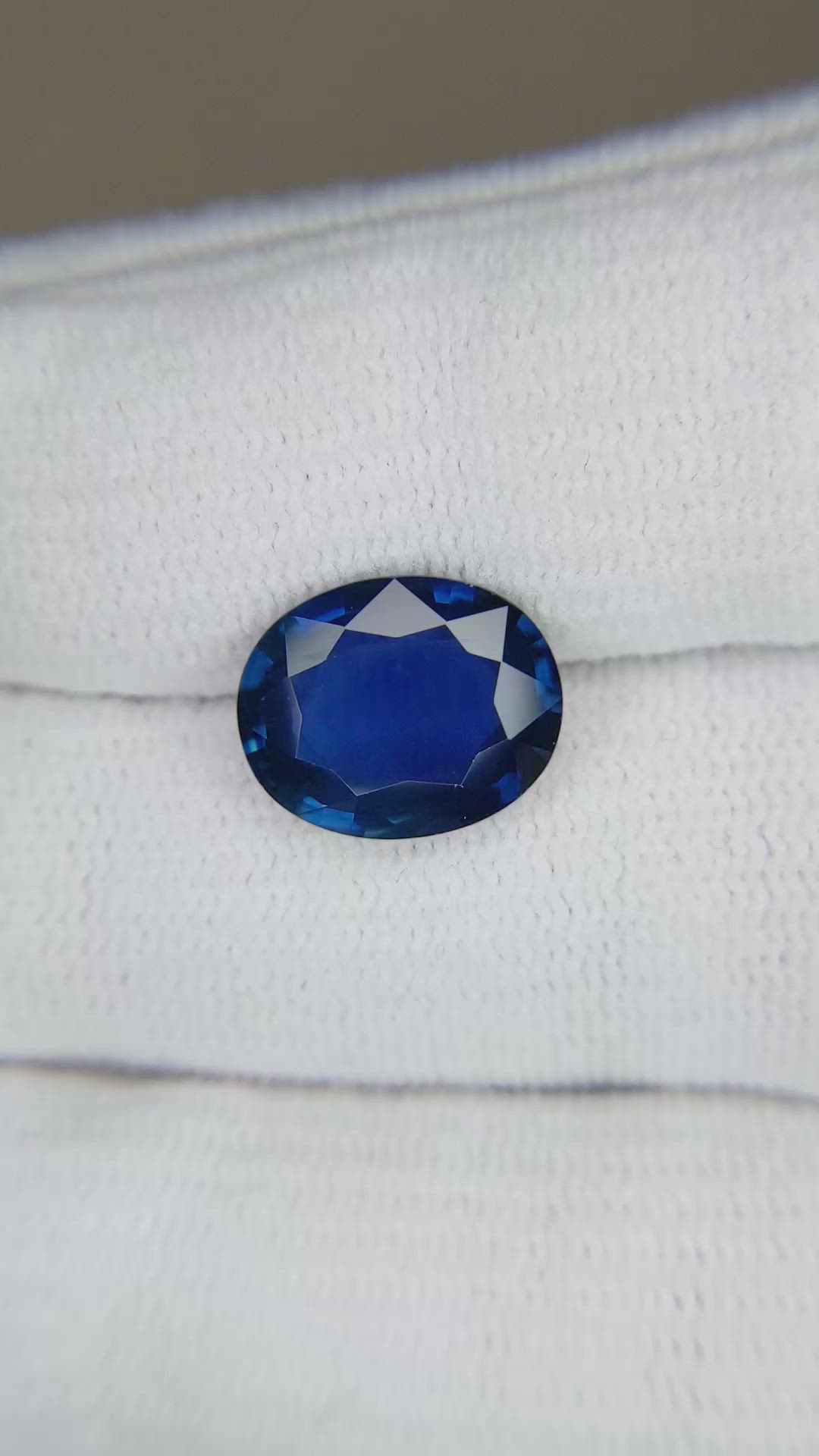 4.20 Ct. Blue Sapphire from Thailand Size Video