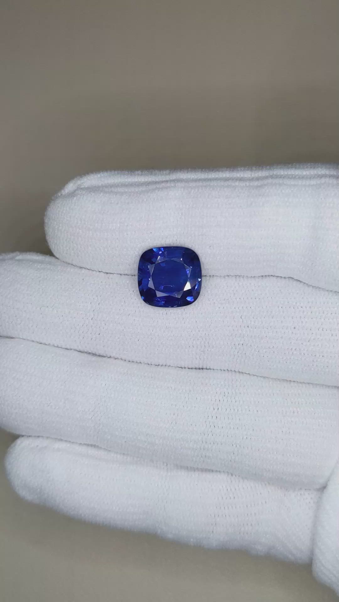 5.44 Ct. Blue Sapphire from Thailand Size Video