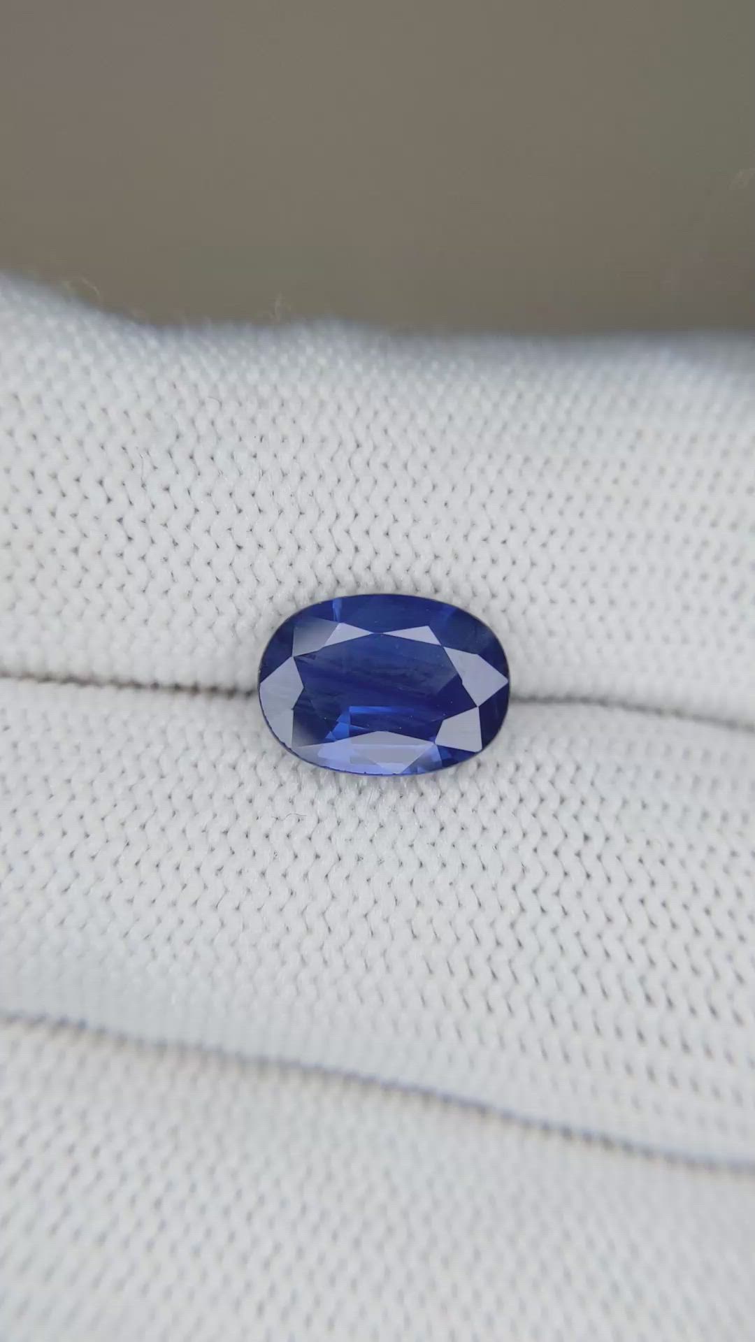 2.56 Ct. Blue Sapphire from Thailand Size Video