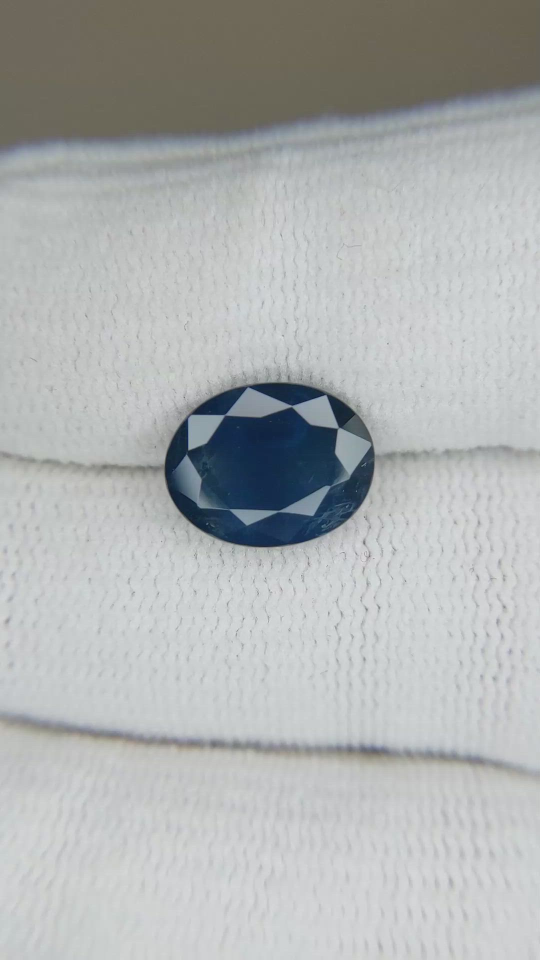 4.35 Ct. Blue Sapphire from Thailand Size Video