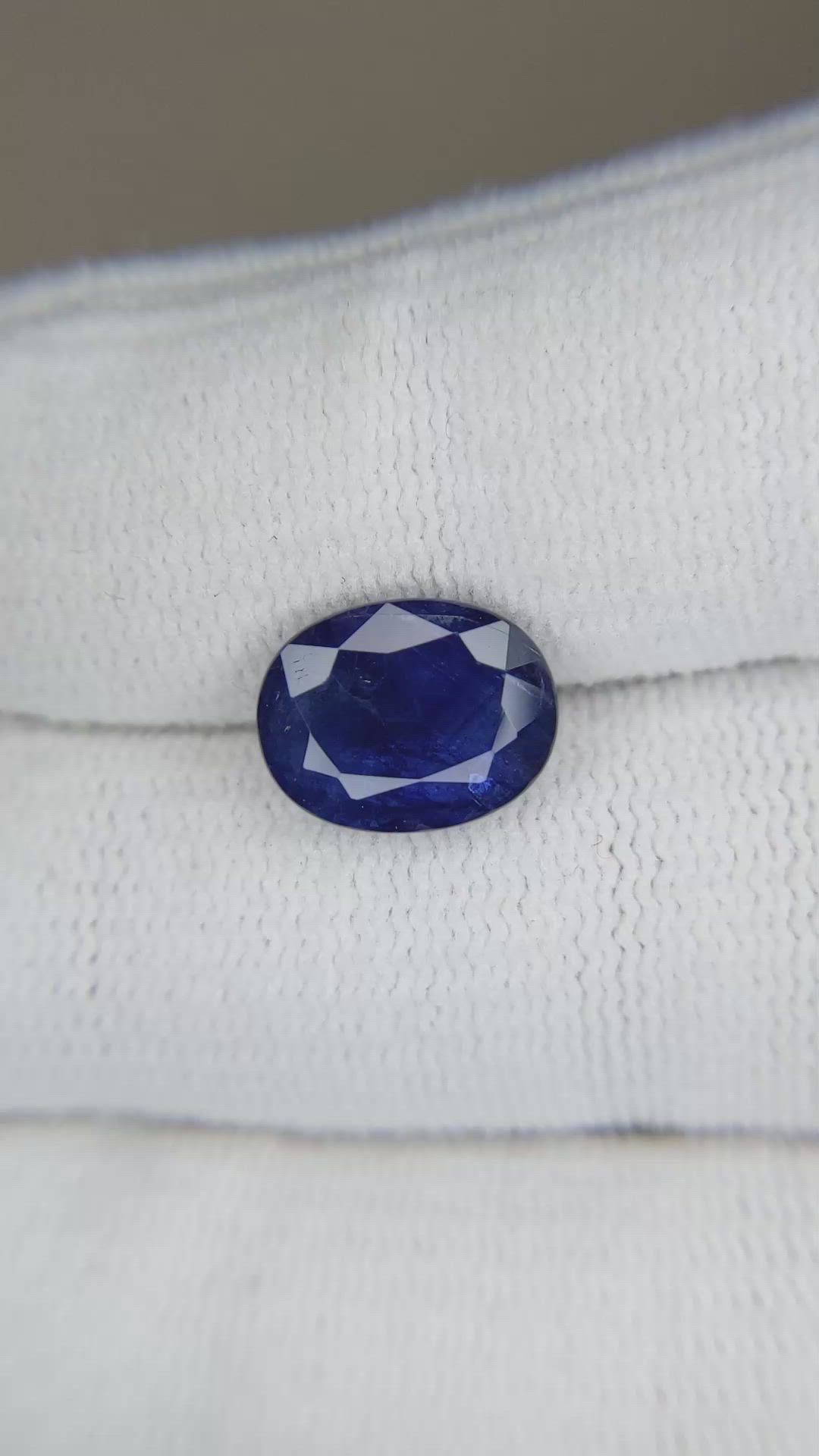 4.21 Ct. Blue Sapphire from Thailand Size Video