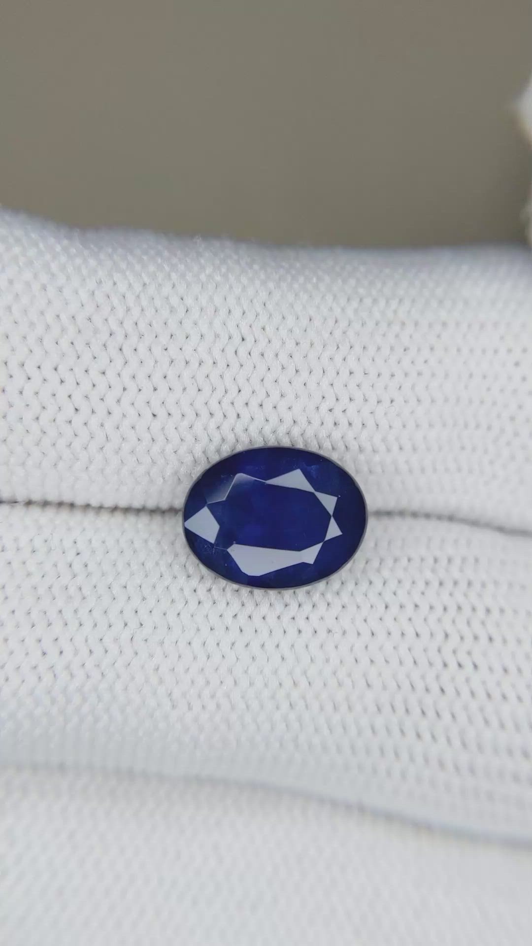 3.05 Ct. Blue Sapphire from Thailand Size Video