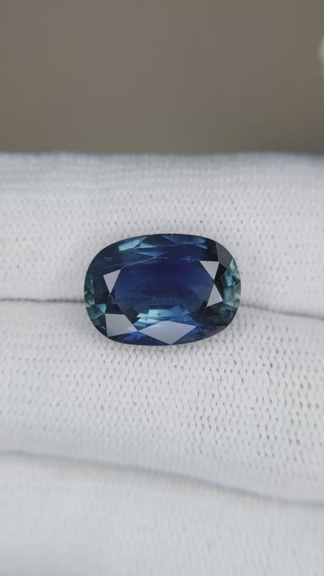 7.92 Ct. Greenish Blue Sapphire from Thailand Size Video