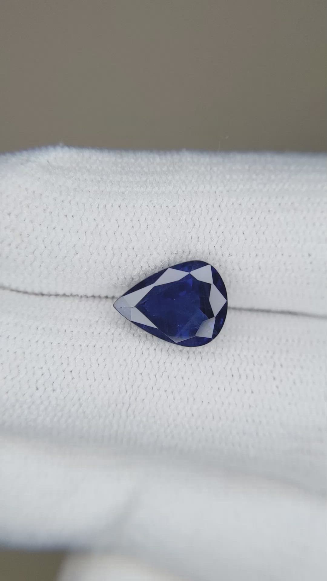 2.96 Ct. Blue Sapphire from Thailand Size Video
