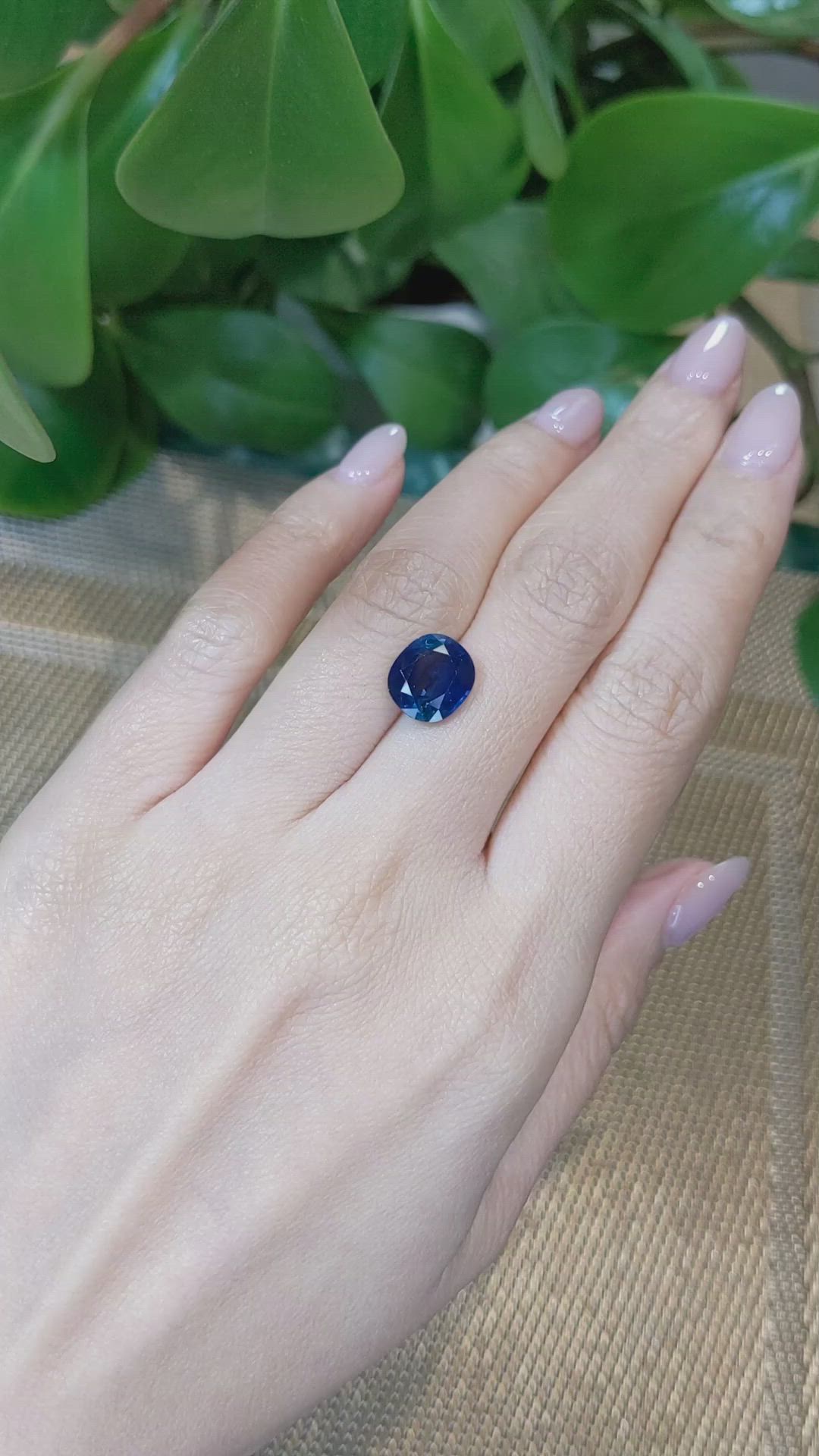 4.41 Ct. Blue Sapphire from Thailand Size Video