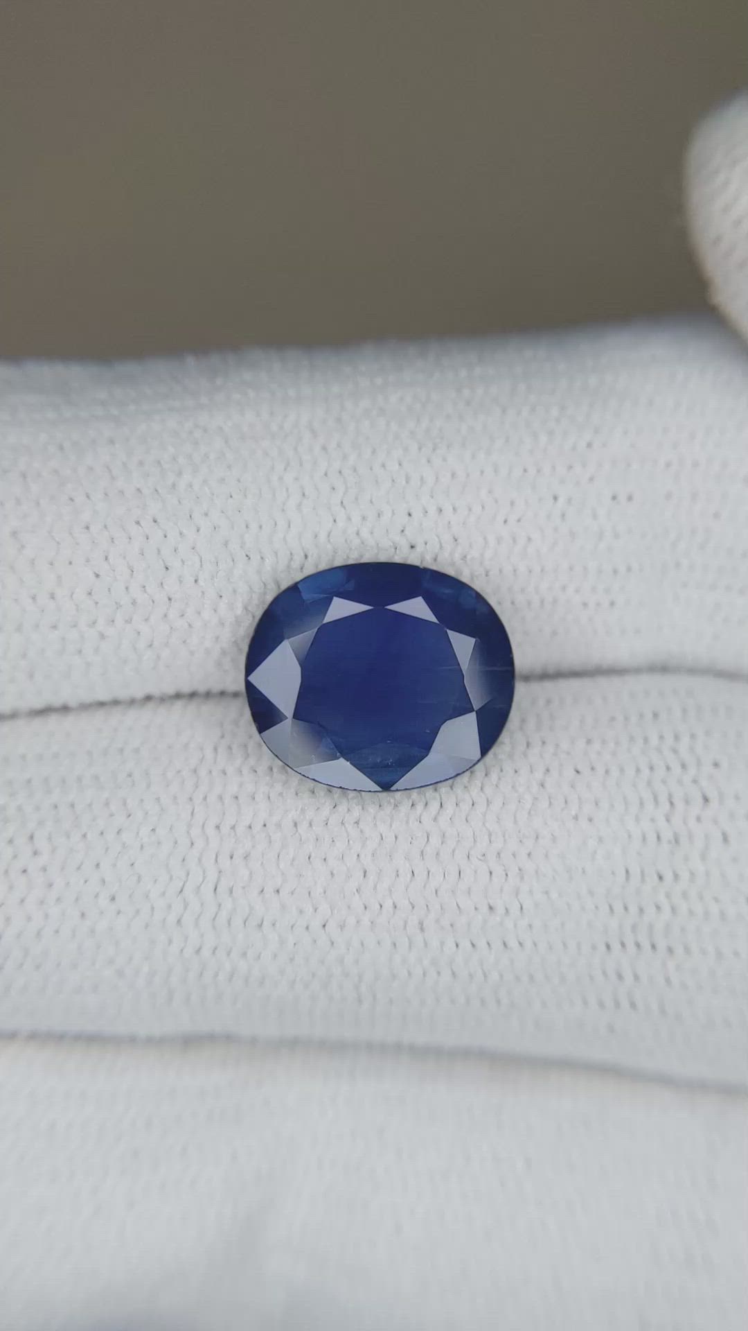 3.60 Ct. Blue Sapphire from Thailand Size Video