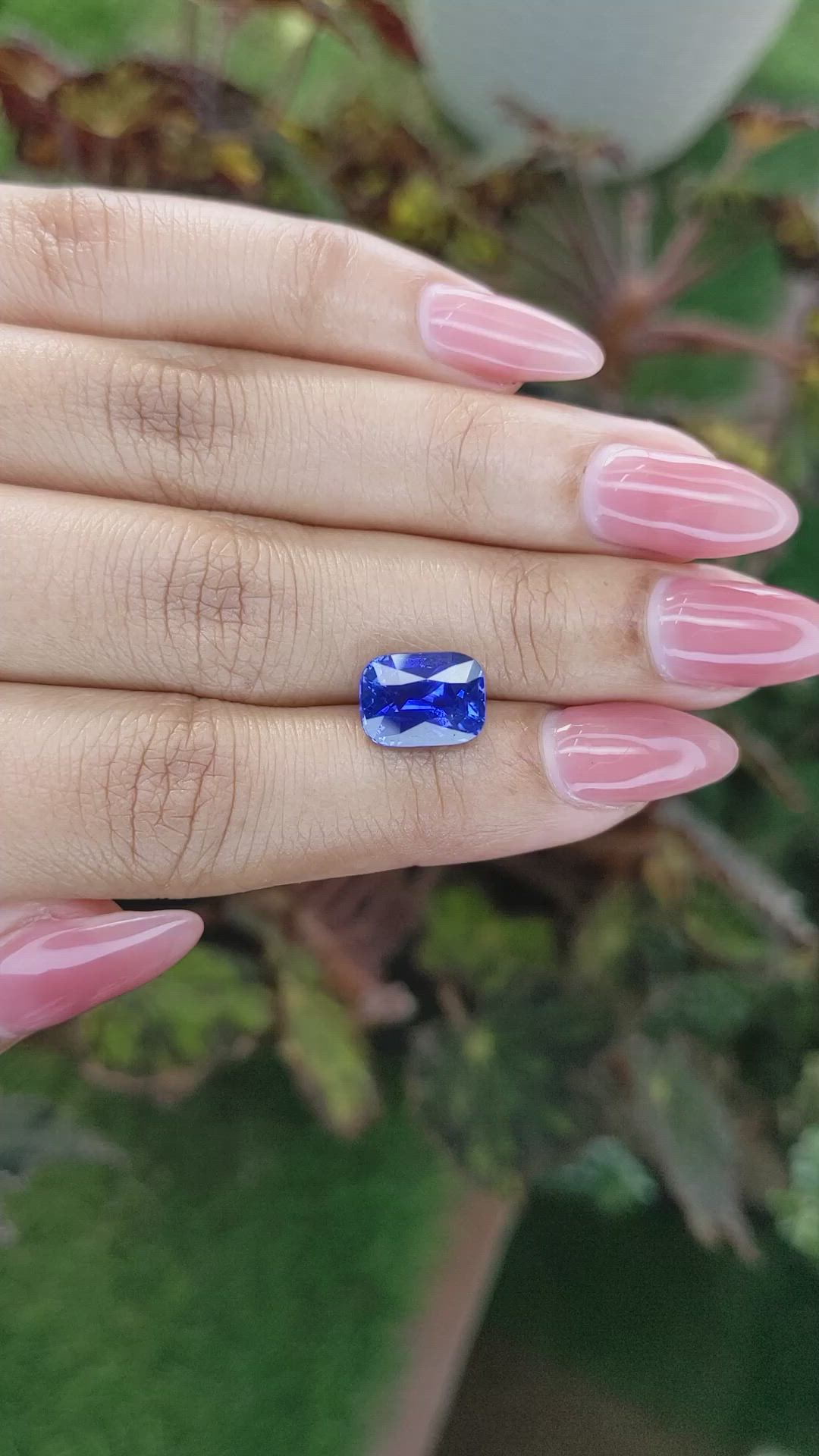 4.61 Ct. Blue Sapphire from Ceylon (Sri Lanka) Size Video