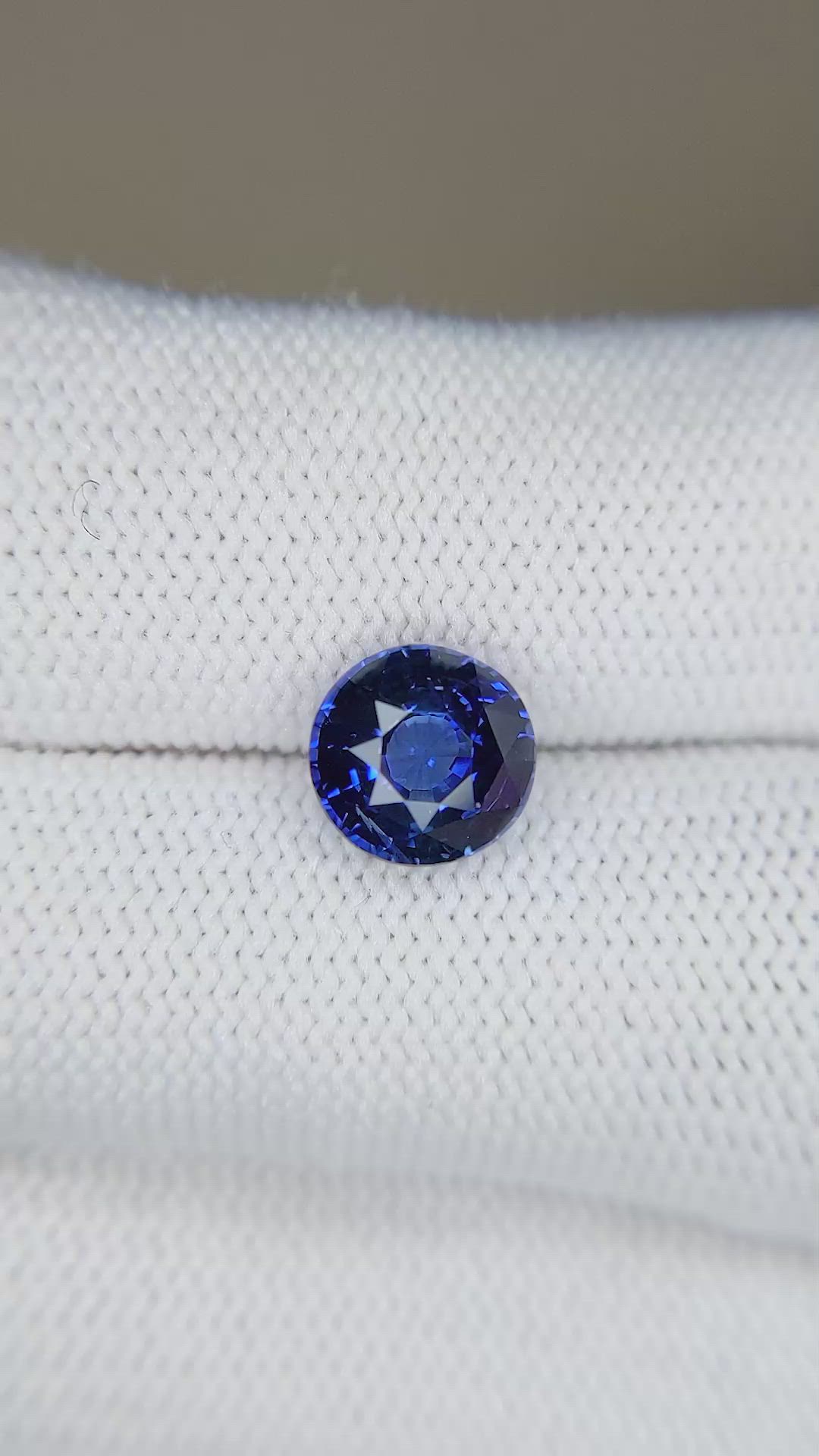 2.55 Ct. Blue Sapphire from Ceylon (Sri Lanka) Size Video
