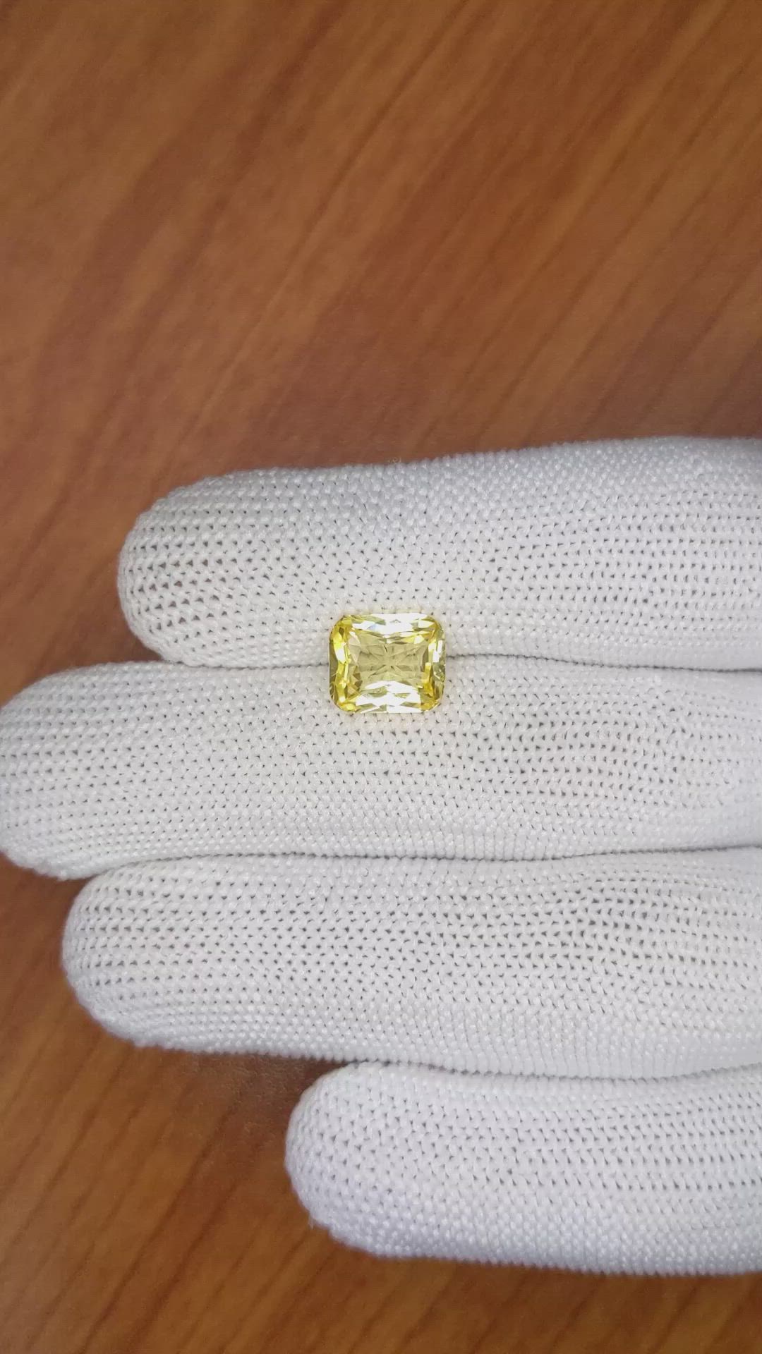 3.43 Ct. Yellow Sapphire from Ceylon (Sri Lanka) Size Video