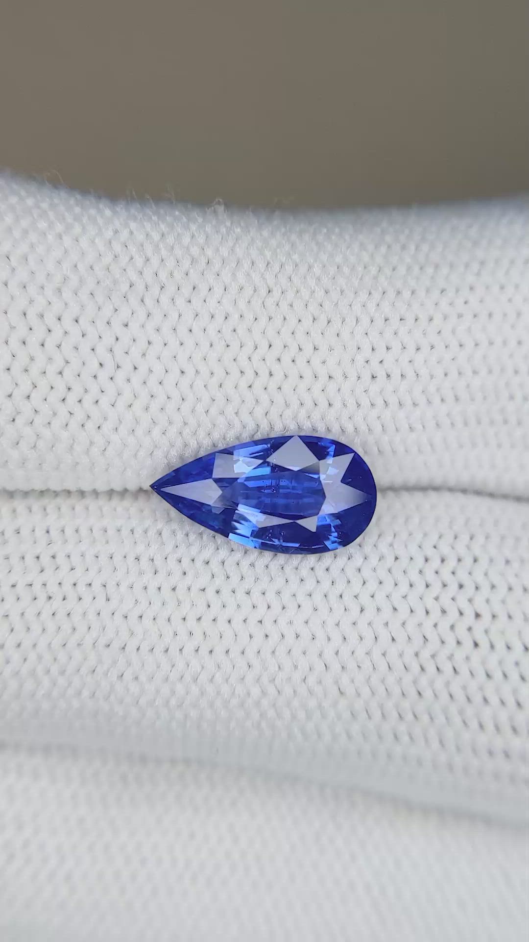 2.00 Ct. Blue Sapphire from Ceylon (Sri Lanka) Size Video