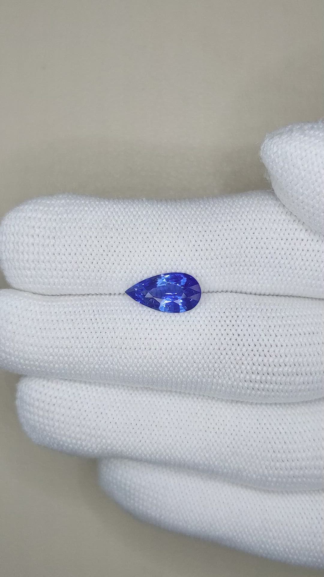 2.00 Ct. Blue Sapphire from Ceylon (Sri Lanka) Size Video