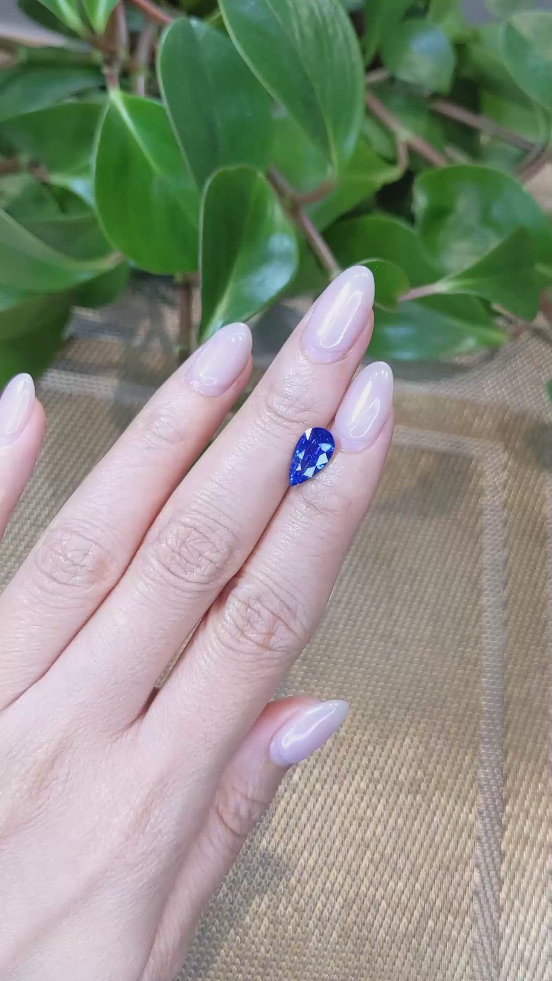 2.00 Ct. Blue Sapphire from Ceylon (Sri Lanka) Size Video