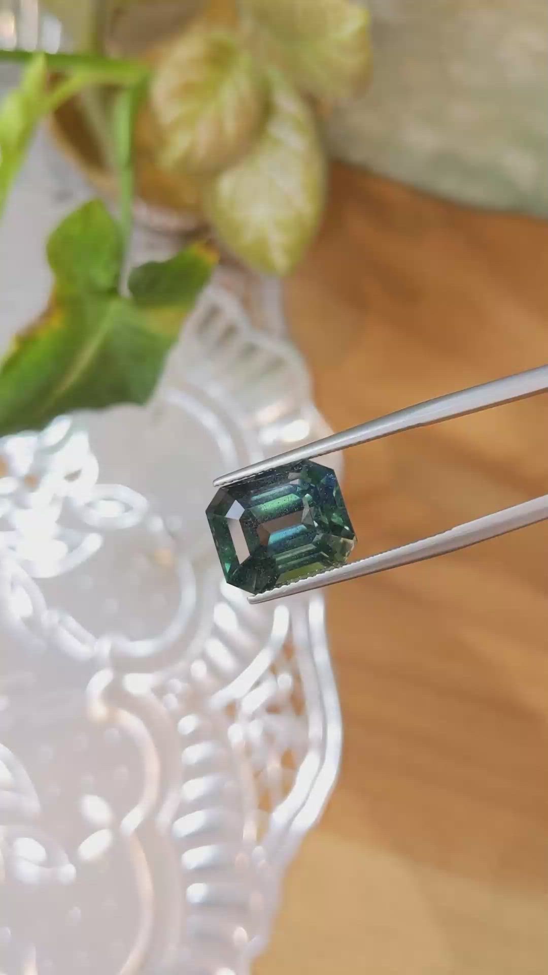 11.94 Ct. Green Sapphire from Ceylon (Sri Lanka) Size Video