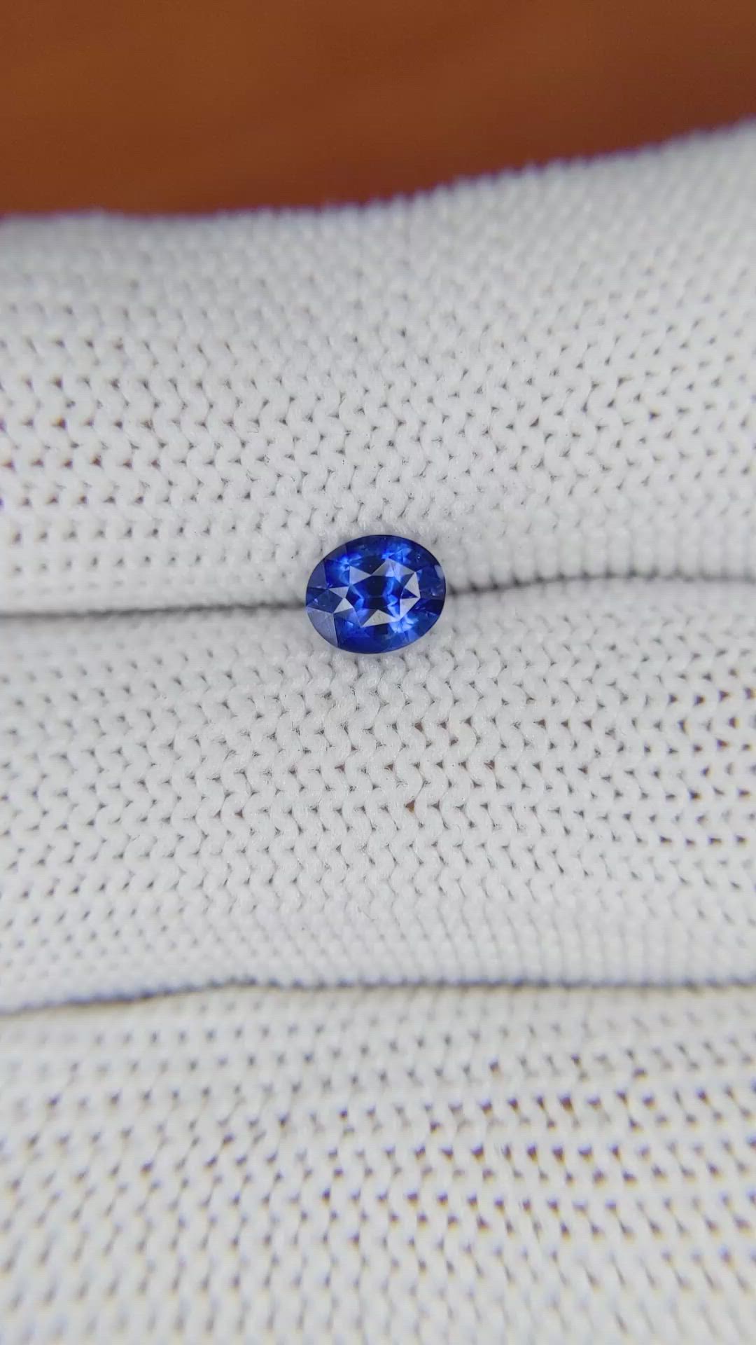 0.86 Ct. Blue Sapphire from Ceylon (Sri Lanka) Size Video