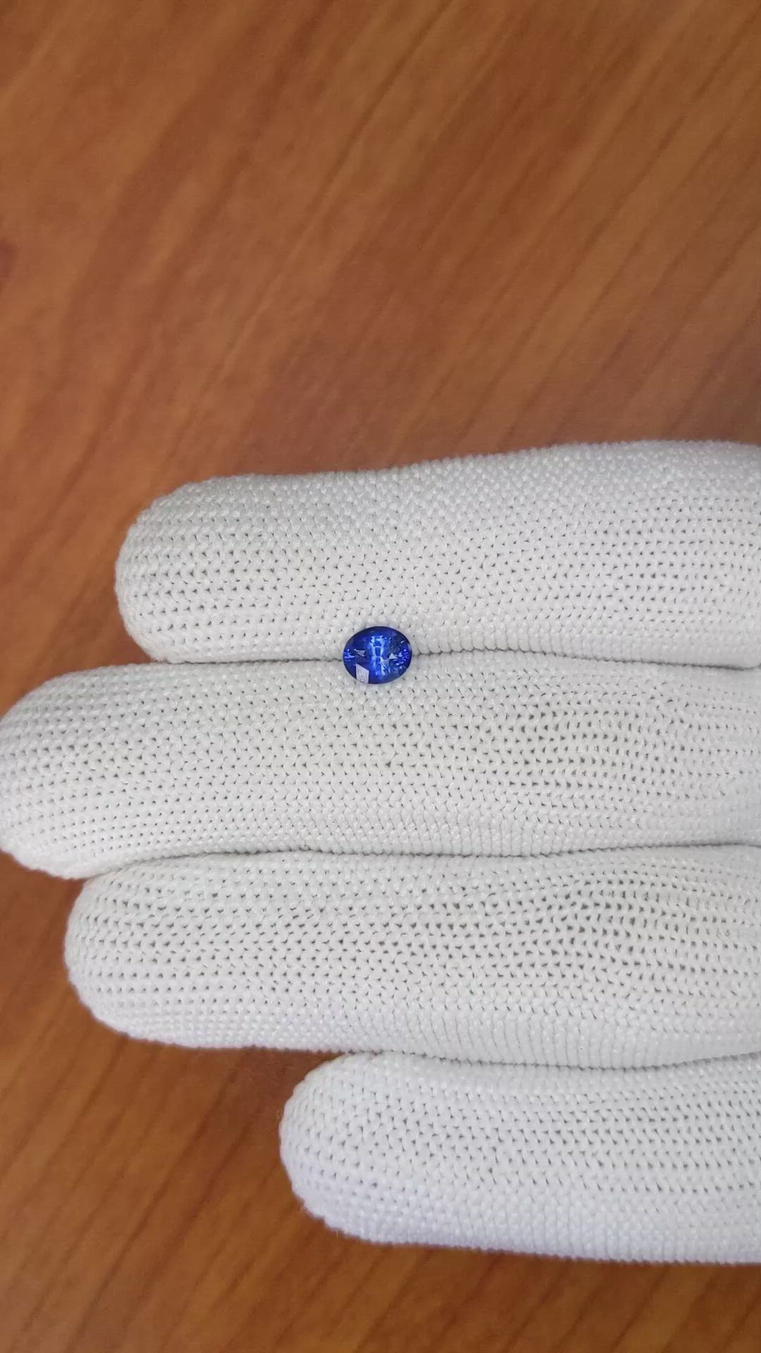 0.86 Ct. Blue Sapphire from Ceylon (Sri Lanka) Size Video