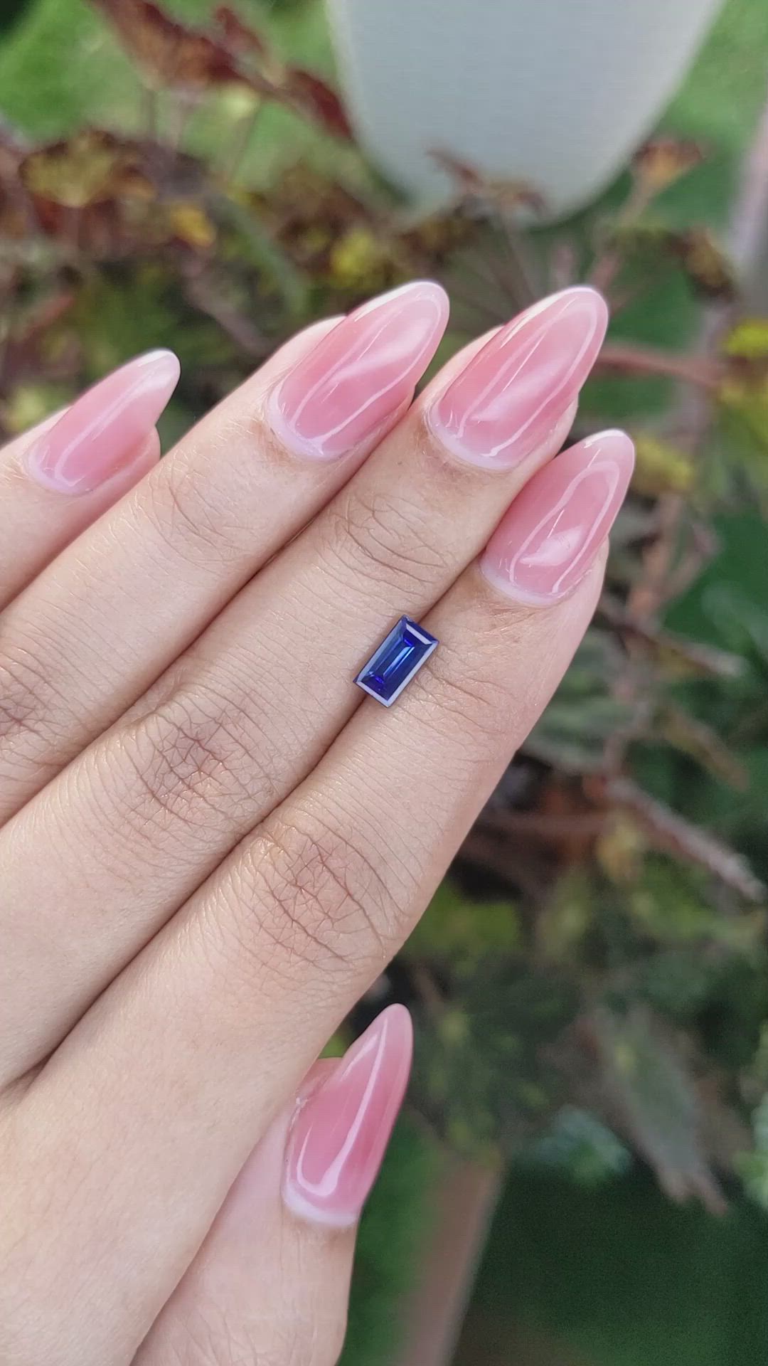 1.00 Ct. Blue Sapphire from Ceylon (Sri Lanka) Size Video