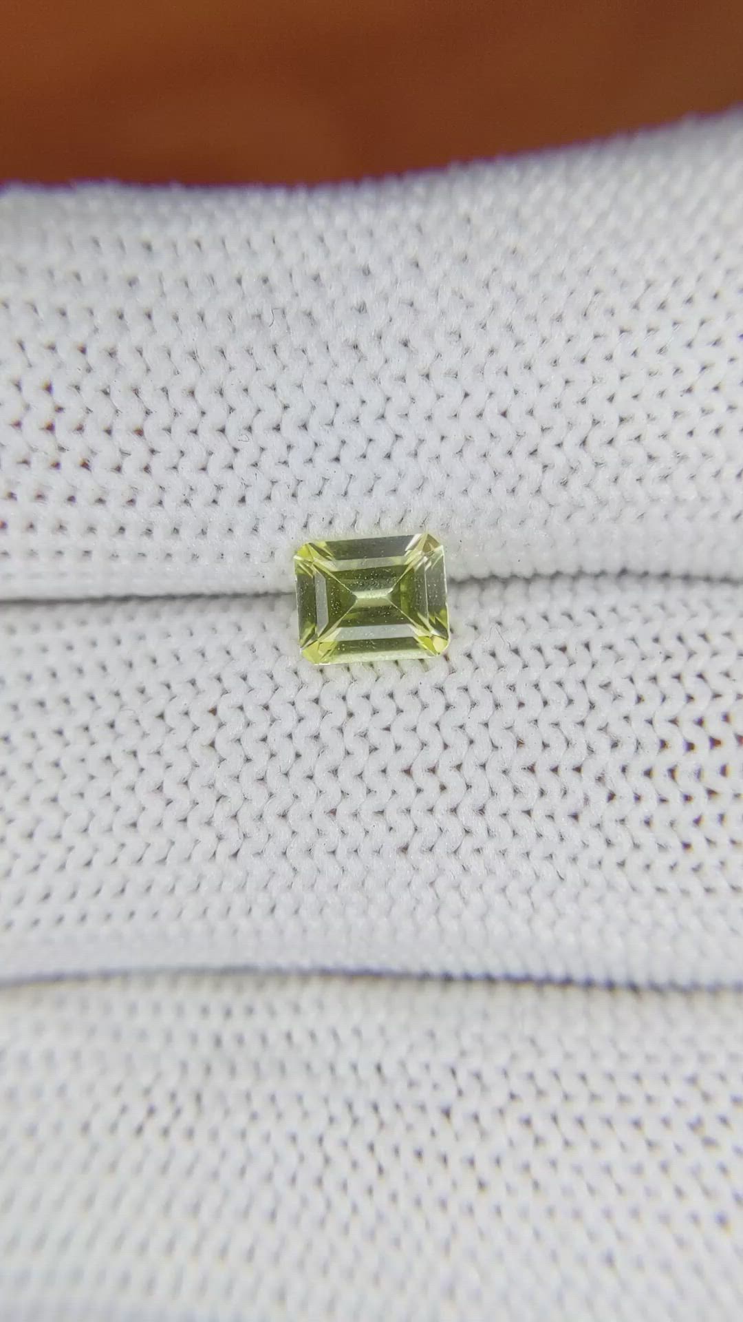 0.82 Ct. Yellow Sapphire from Ceylon (Sri Lanka) Size Video