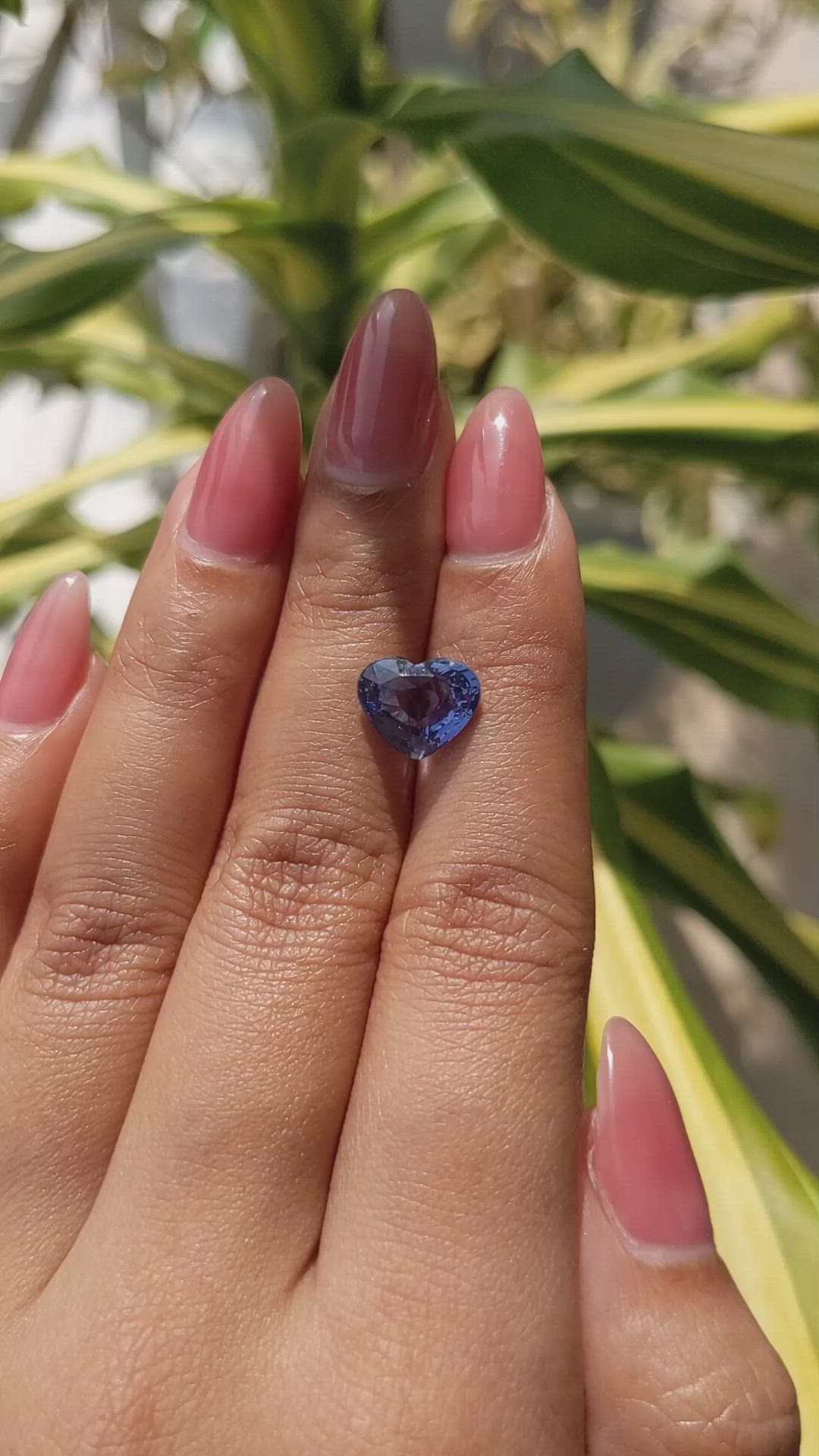4.04 Ct. Purple Sapphire from Ceylon (Sri Lanka) Size Video