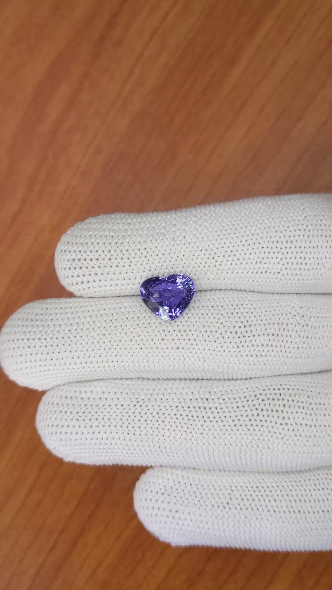 4.04 Ct. Purple Sapphire from Ceylon (Sri Lanka) Size Video