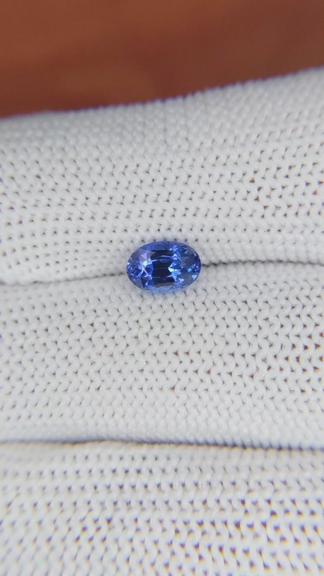 1.07 Ct. Blue Sapphire from Ceylon (Sri Lanka) Size Video