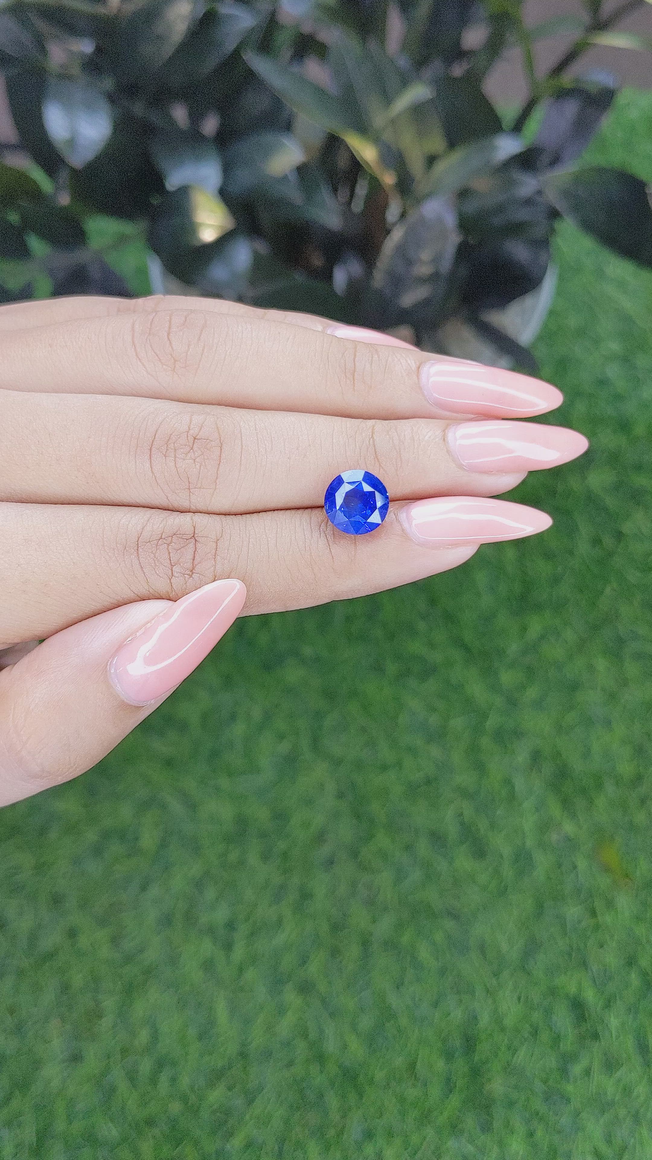 5.01 Ct. Blue Sapphire from Ceylon (Sri Lanka) Size Video
