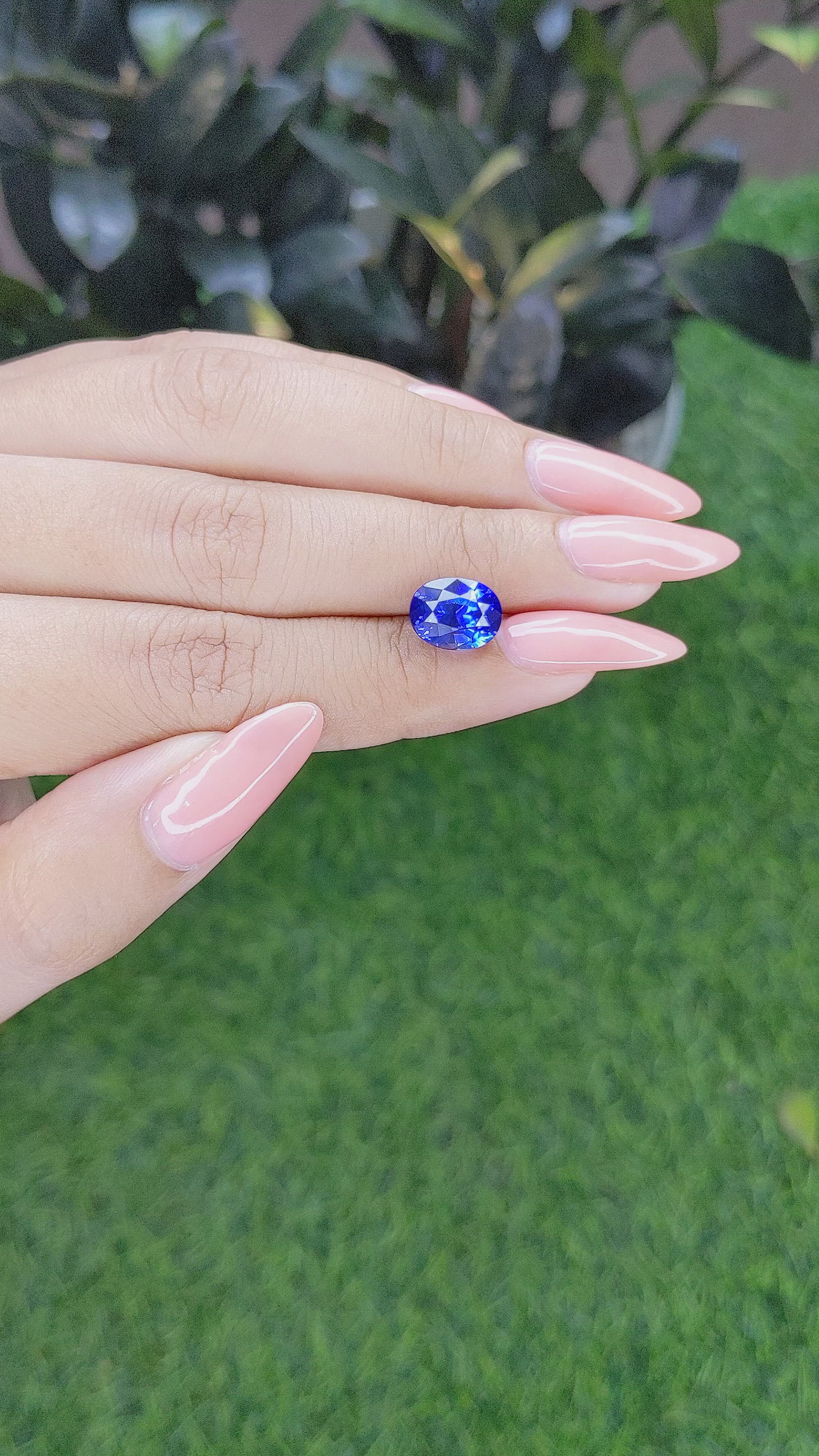 4.50 Ct. Blue Sapphire from Ceylon (Sri Lanka) Size Video