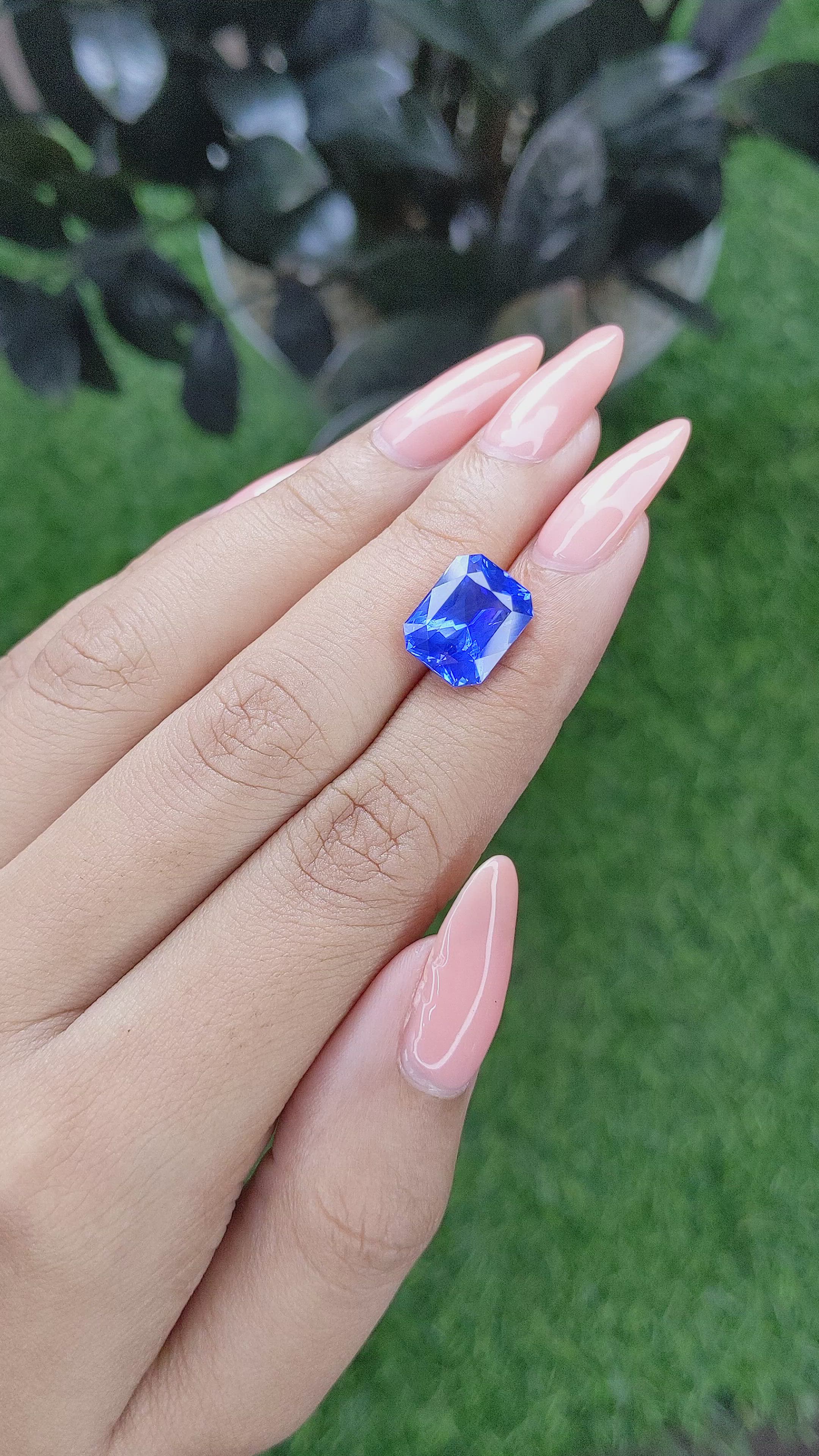 6.54 Ct. Blue Sapphire from Ceylon (Sri Lanka) Size Video