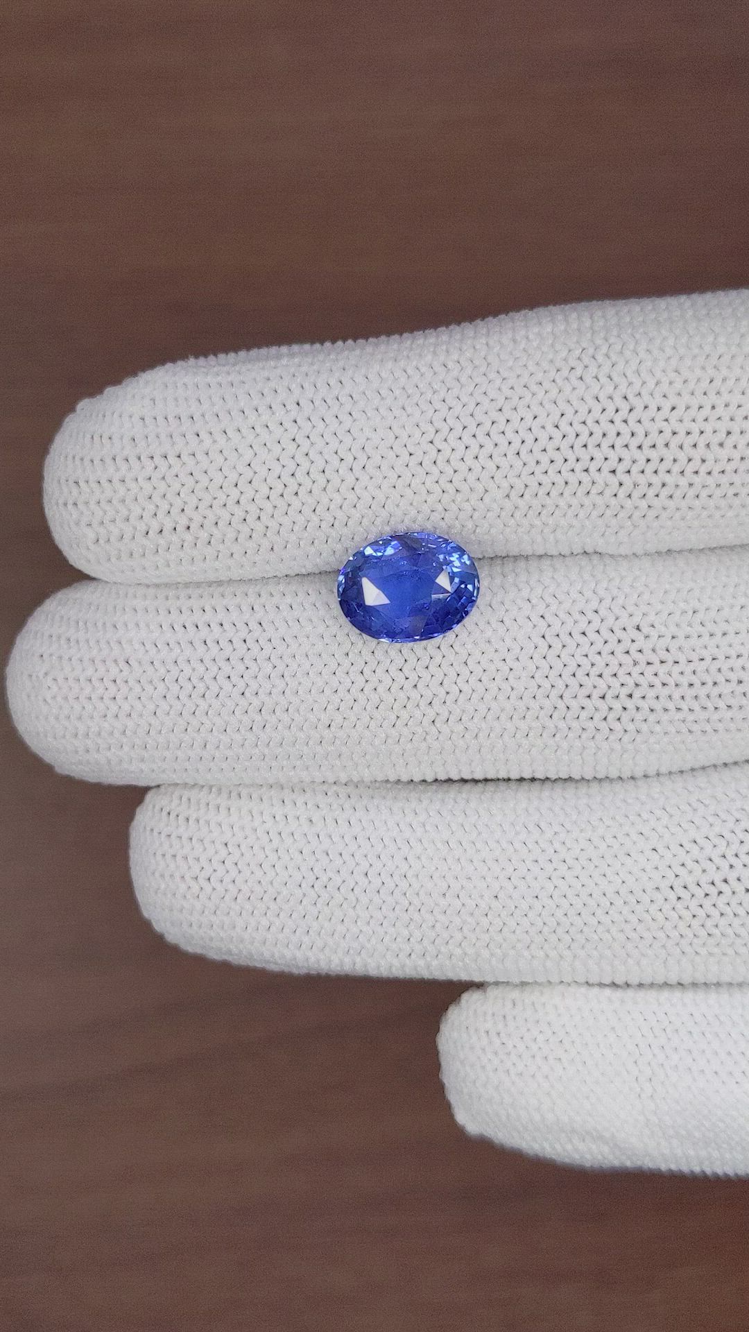 4.41 Ct. Blue Sapphire from Ceylon (Sri Lanka) Size Video